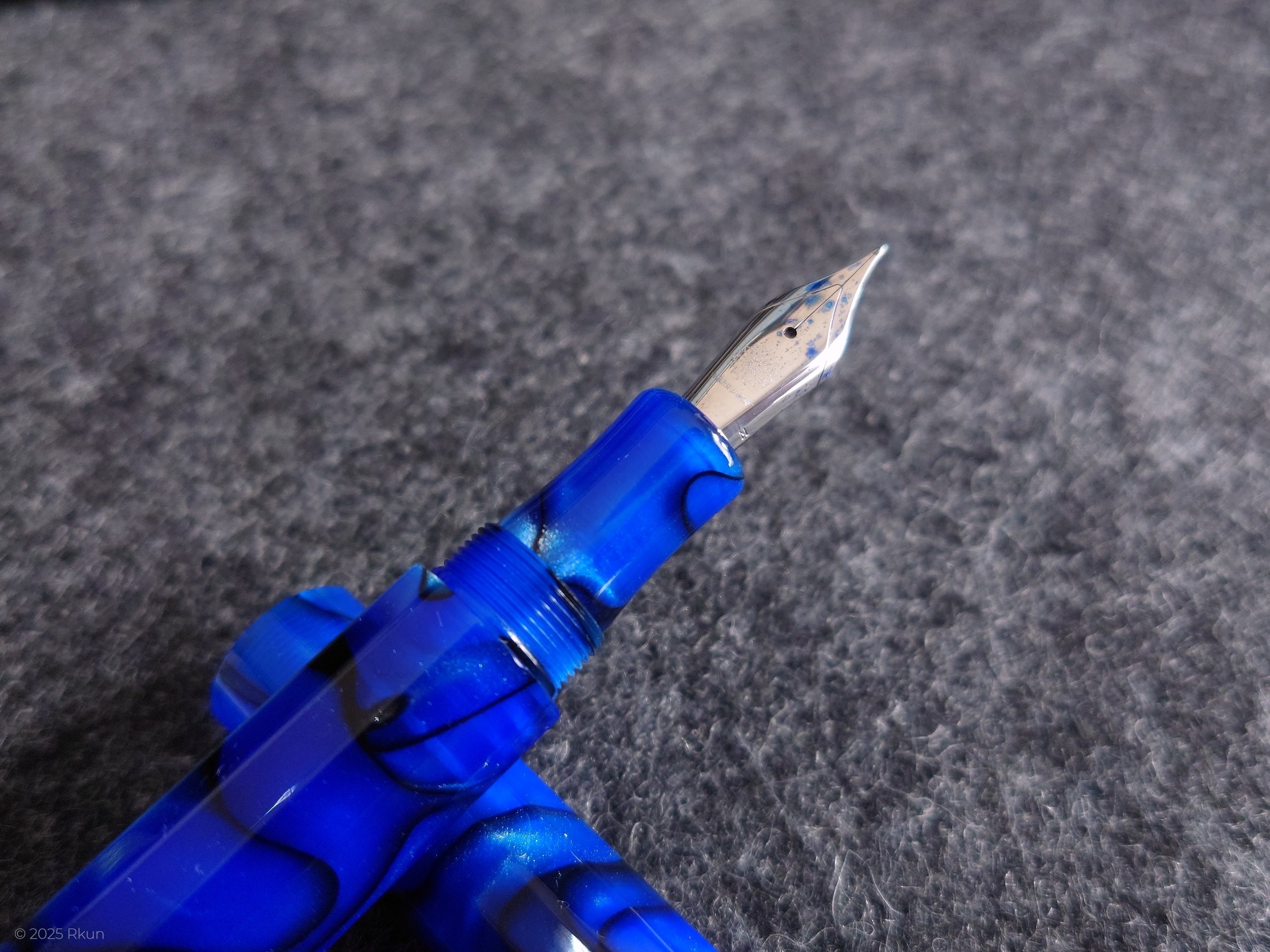 ワンチャーのカレイド万年筆は芸術品でございます｜Rkun