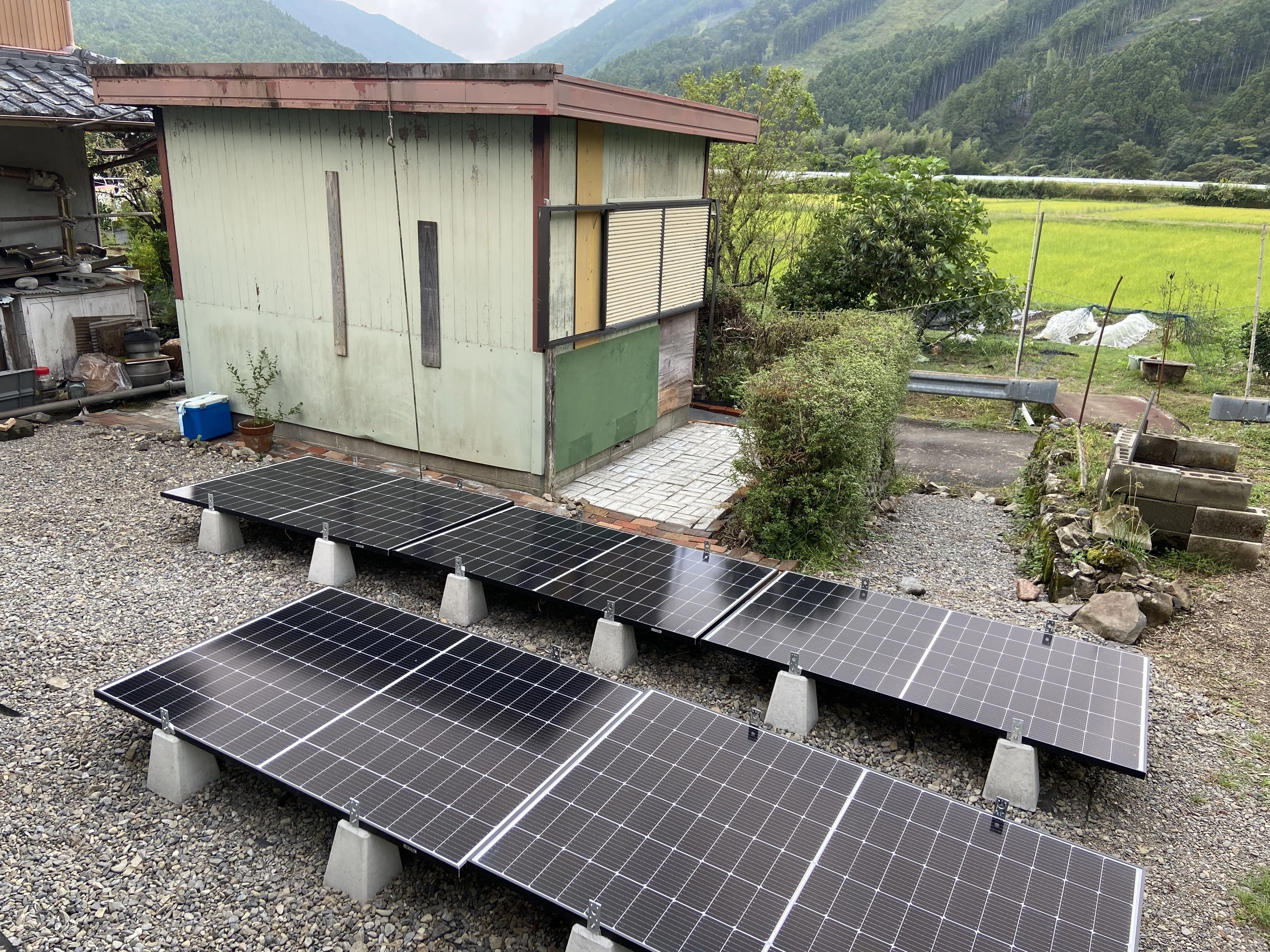 自分の庭で電気をつくる」という小さな自由を手に入れるまで。｜こっし