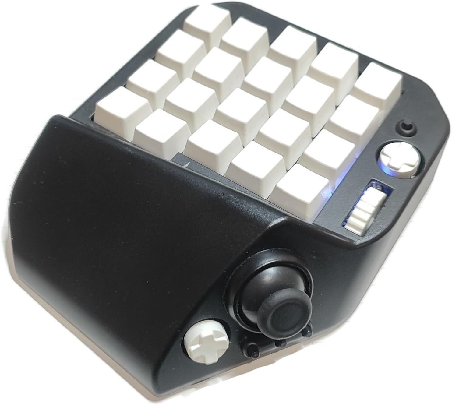 MH-Delta徹底レビュー：41キー左手デバイスのアナログ操作感と軸交換を