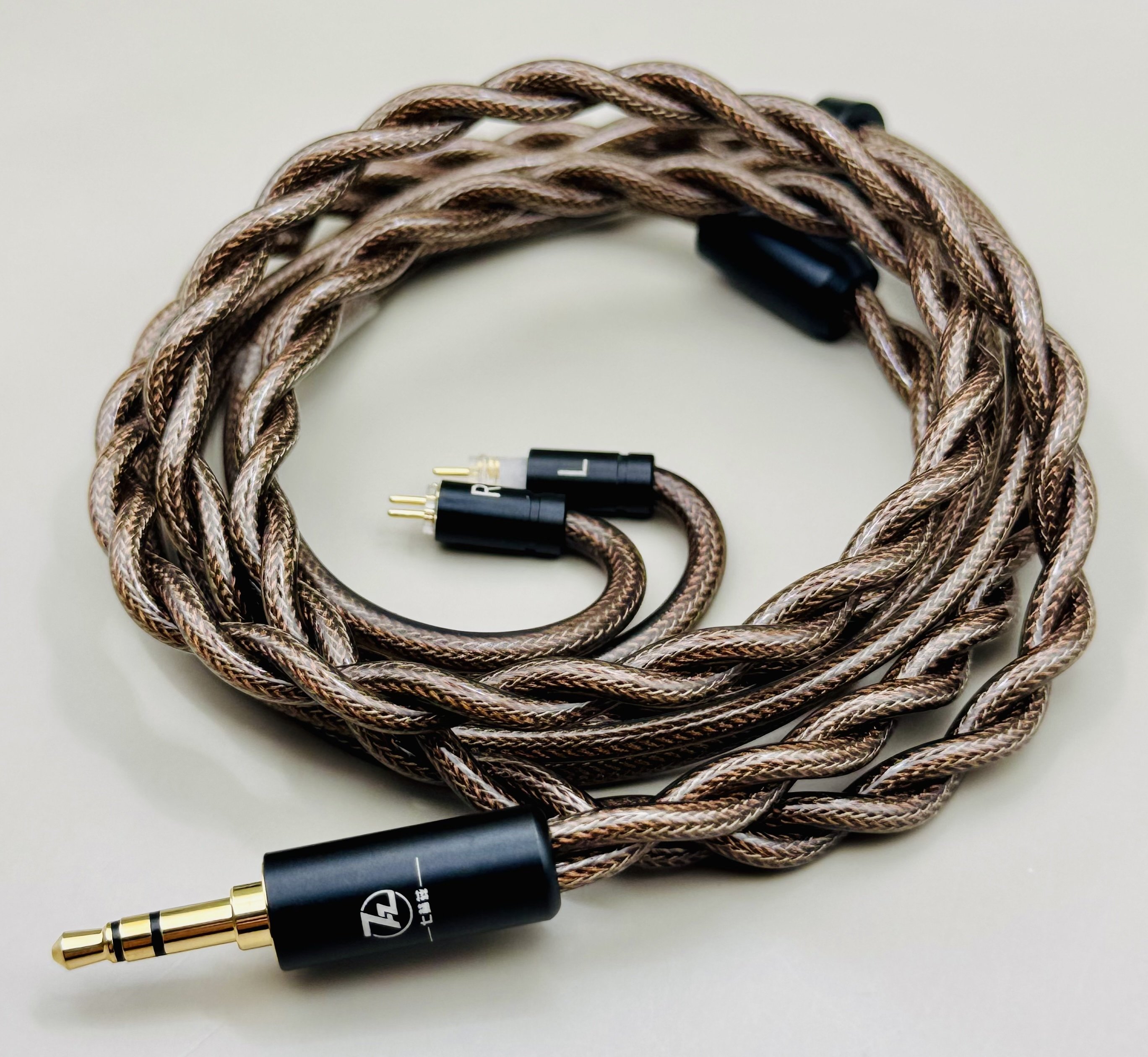 7Hz x Crinacle: Diabloのレビュー｜ラルフ・ヒンクリー