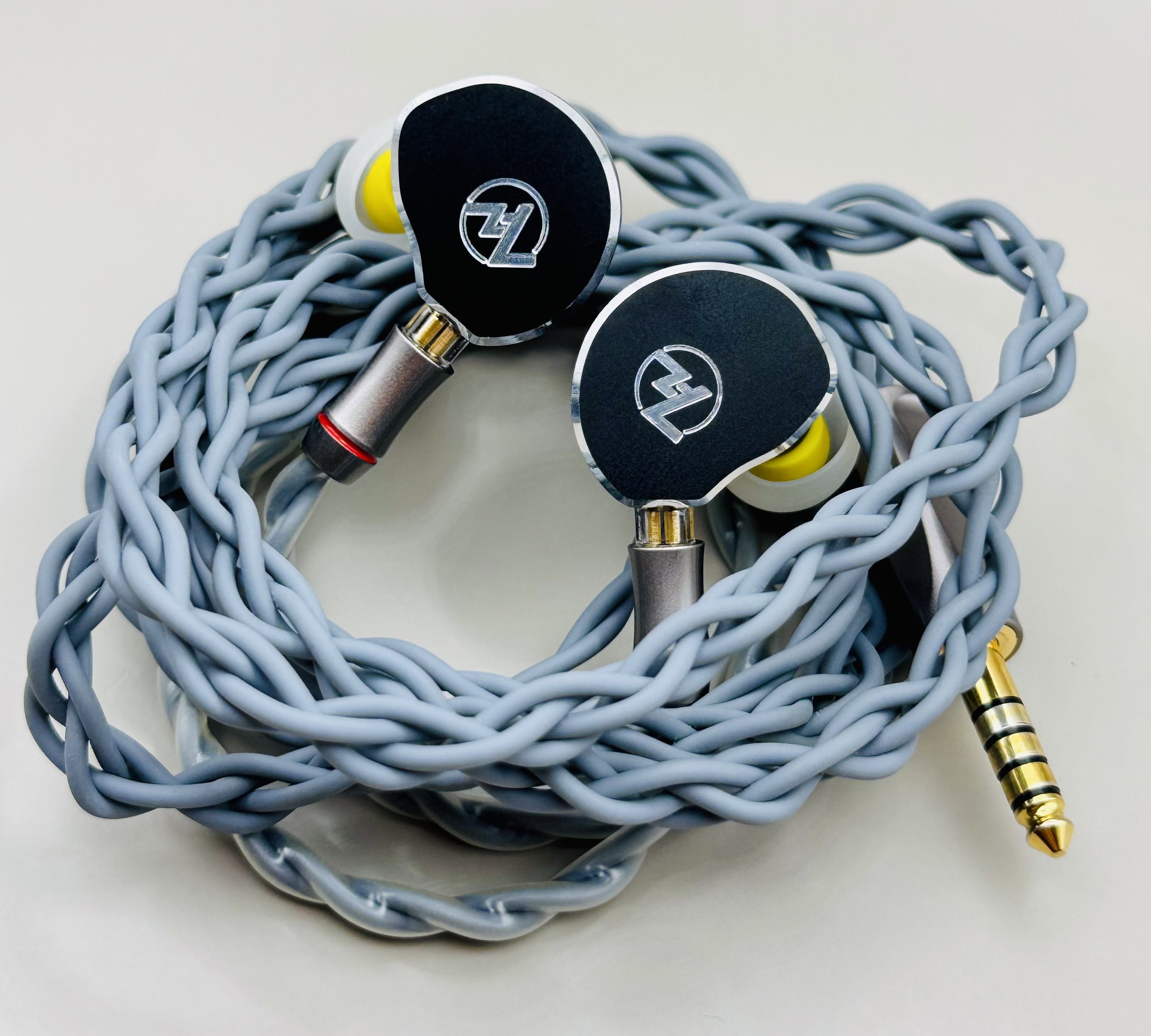 【新品同様 オマケ付き】7Hz × Crinacle DIABLO 7Hz x Crinacle: Diabloのレビュー｜ラルフ・ヒンクリー