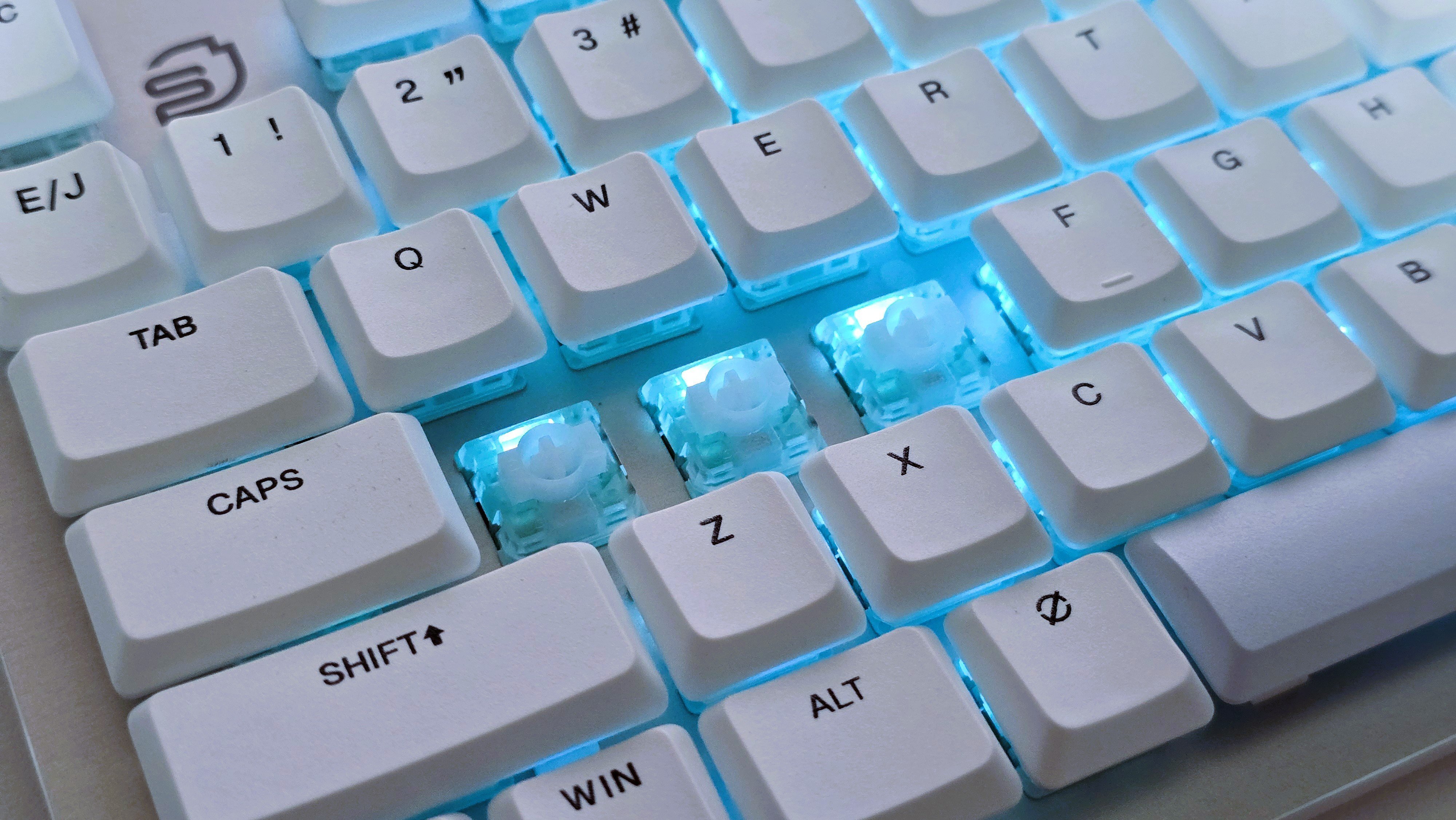 STORIA Comet75 レビュー｜STORIAがゲーミングキーボード市場に勝負を