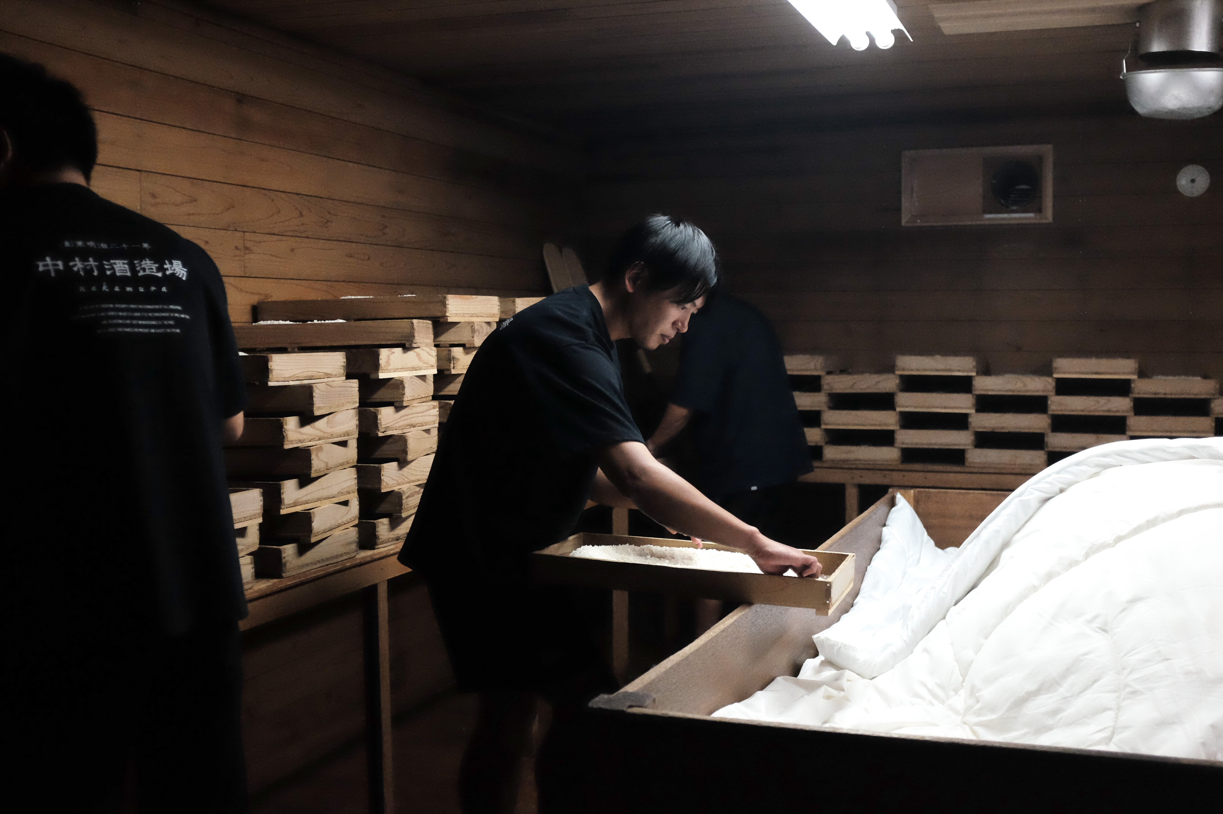 39 中村酒造場六代目・中村慎弥と巡る霧島の風景｜酒屋・ボトル