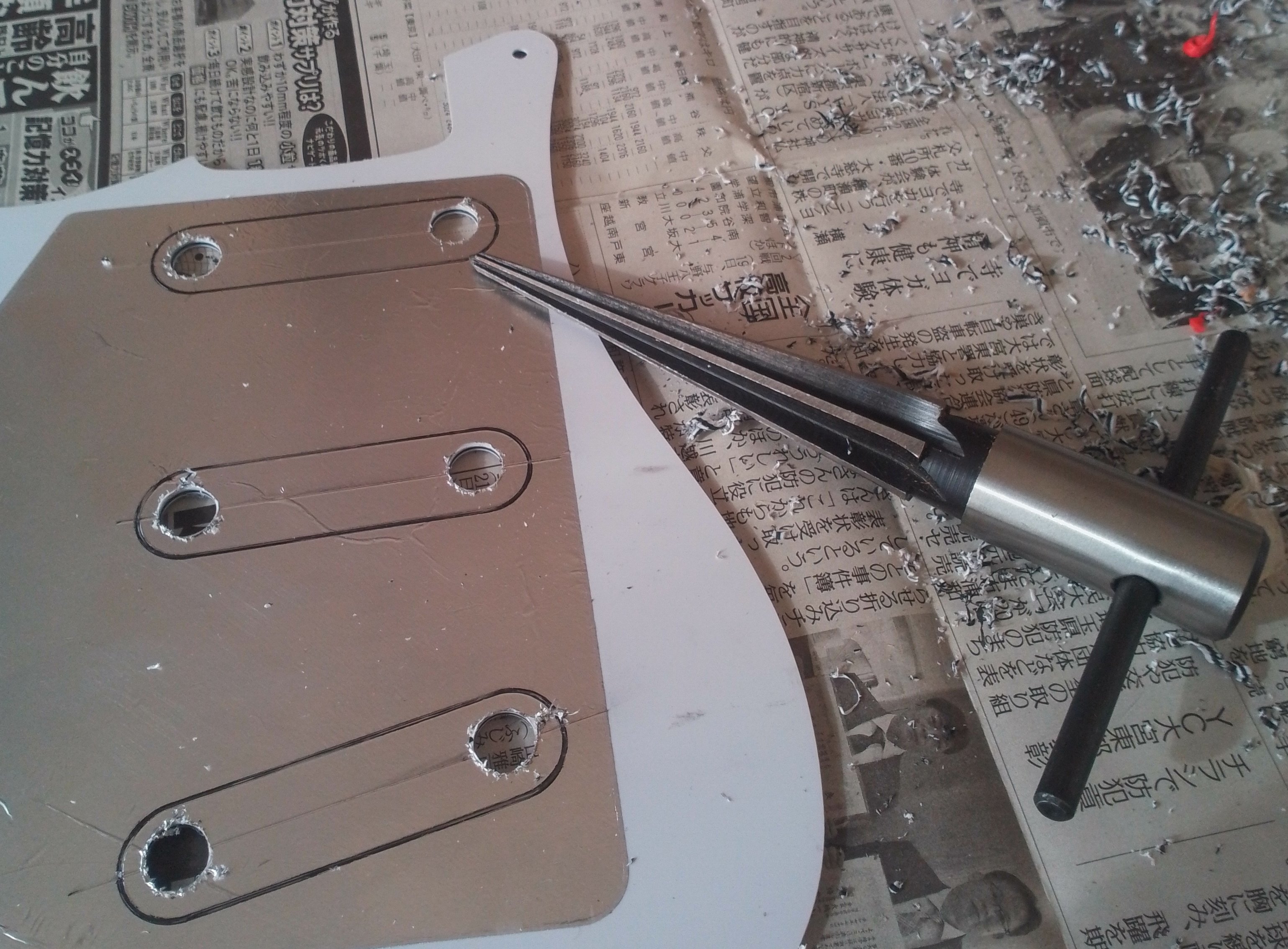 1VOL-1TONE のピックガードを自作する｜H2B Studio