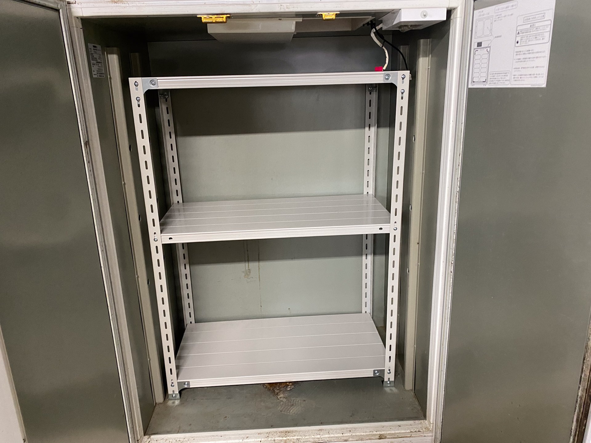 壊れた冷蔵庫 「断捨離」せず、農薬保管庫に「再利用」｜あぐりげんき