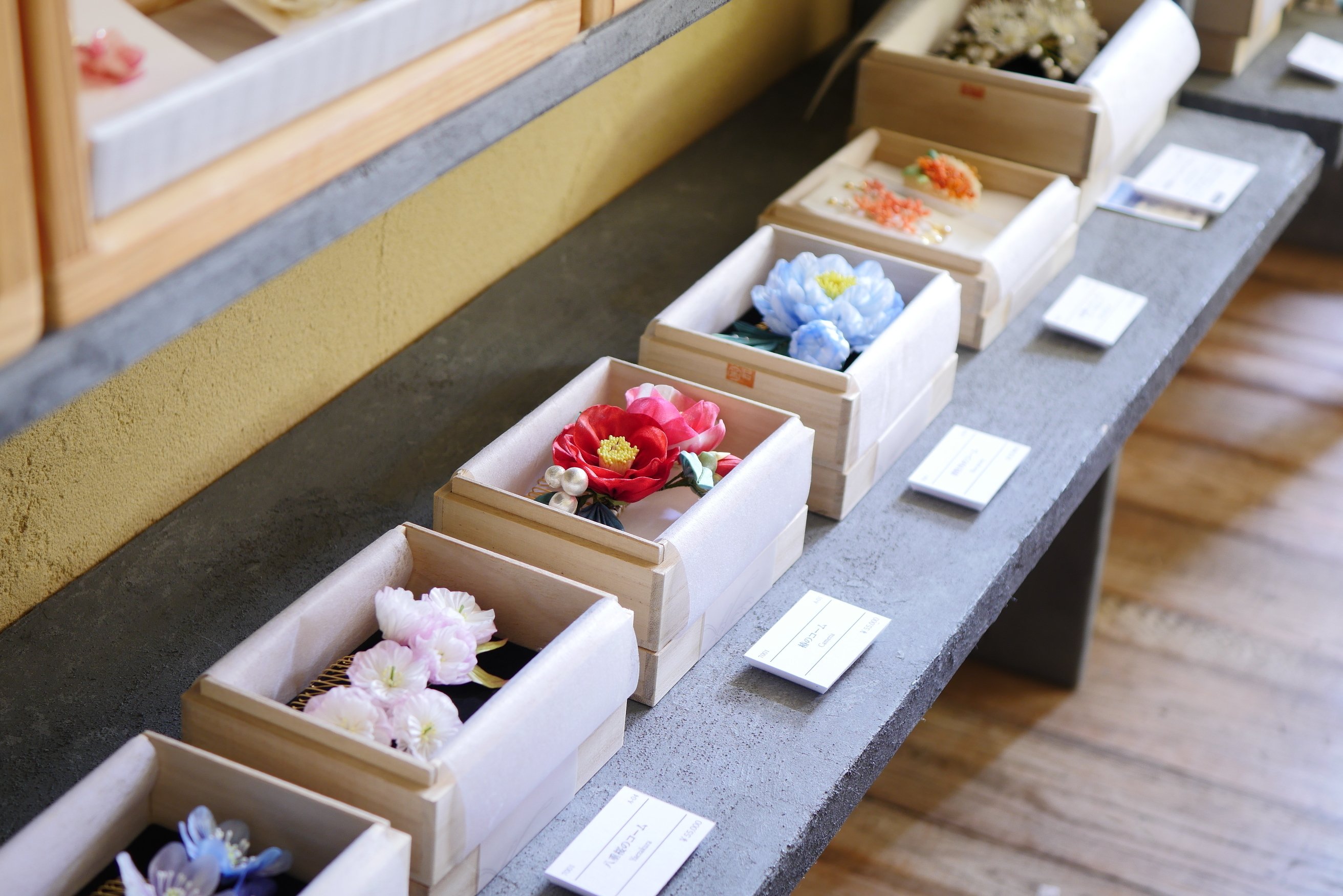 いよいよ明日から個展開催です！｜蒼菊 @つまみ細工作家