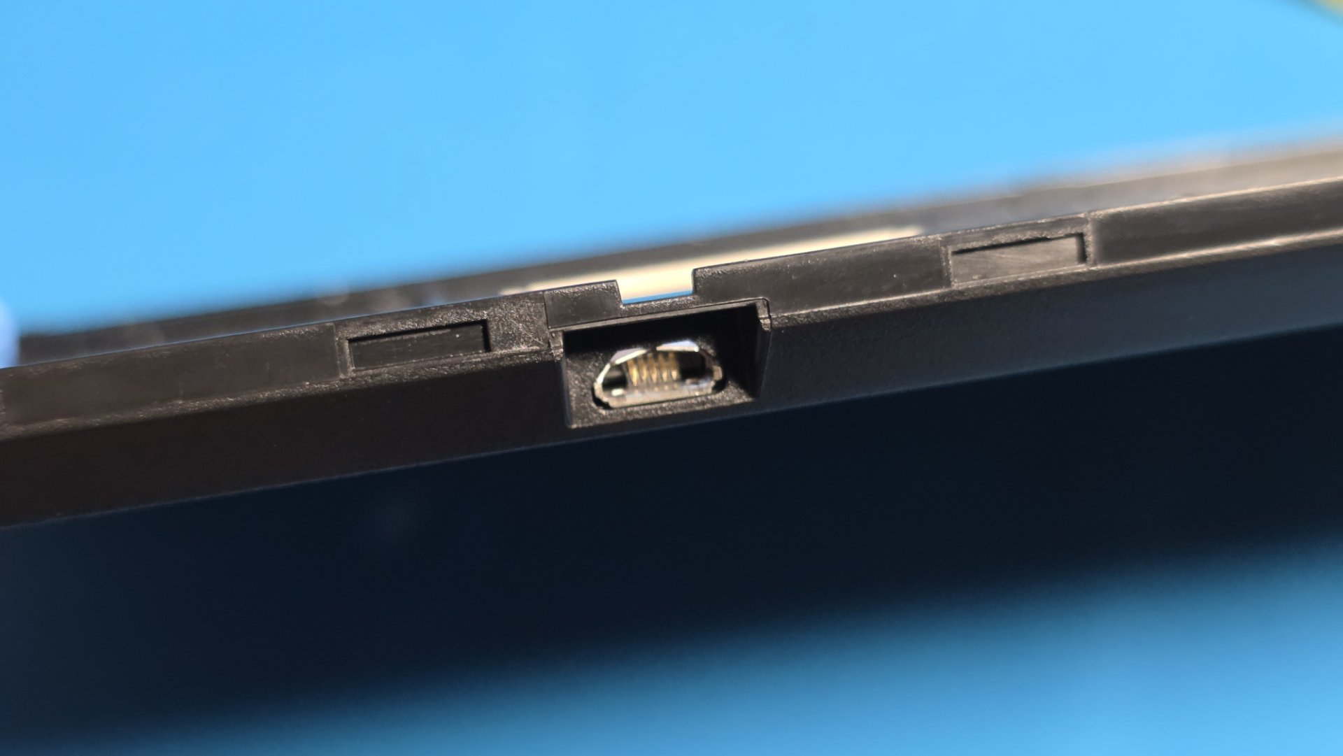 【美品】ThinkPad トラックポイント キーボード 日本語KT-1255 トラックポイントキーボード用の足ペア。KU-1255, KT-1255