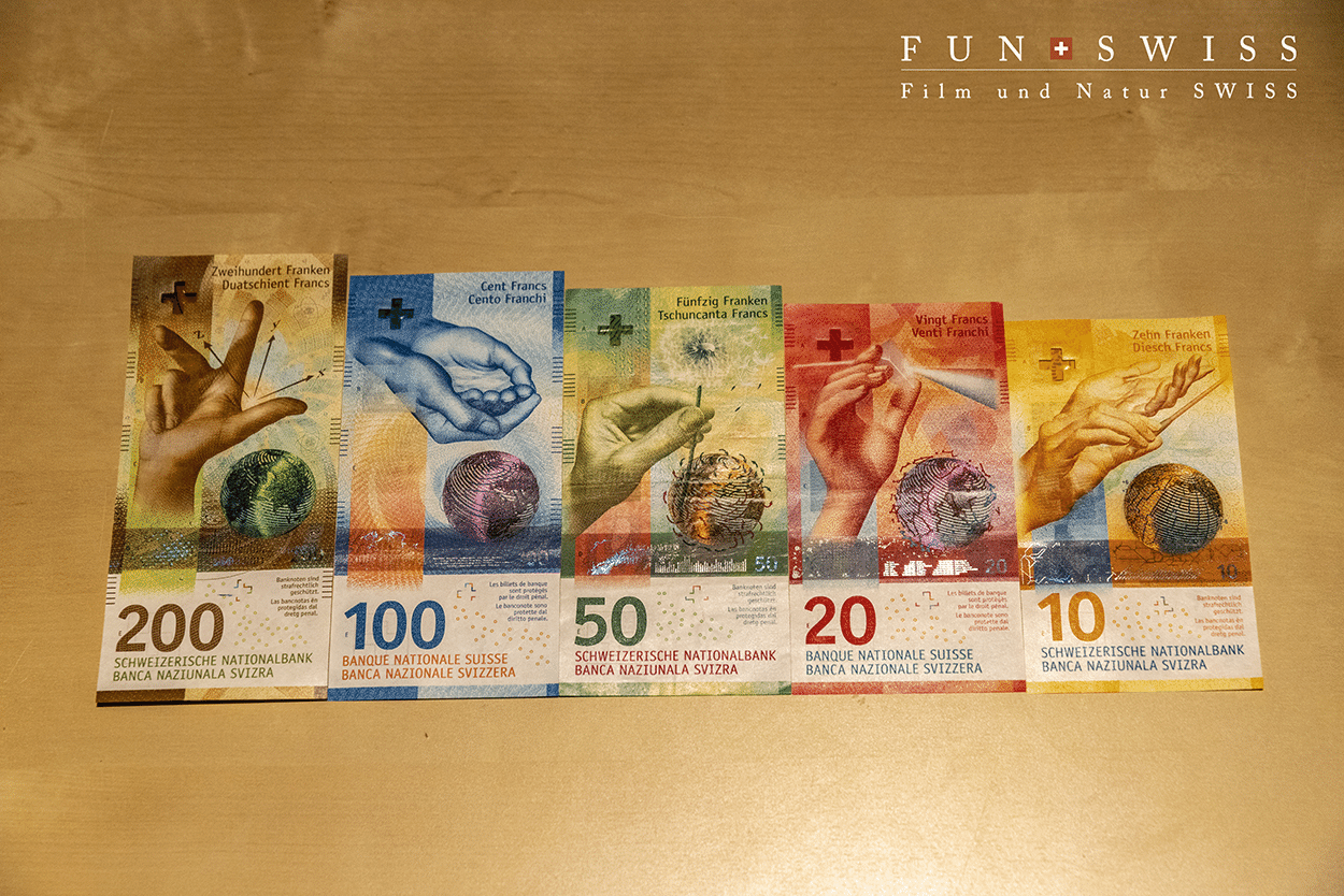 100スイスフラン1枚 旧紙幣 折れ無し スイス 100フラン 1枚 紙幣 100スイスフラン1枚 旧紙幣 折れ無し スイス 100フラン 1枚 紙幣