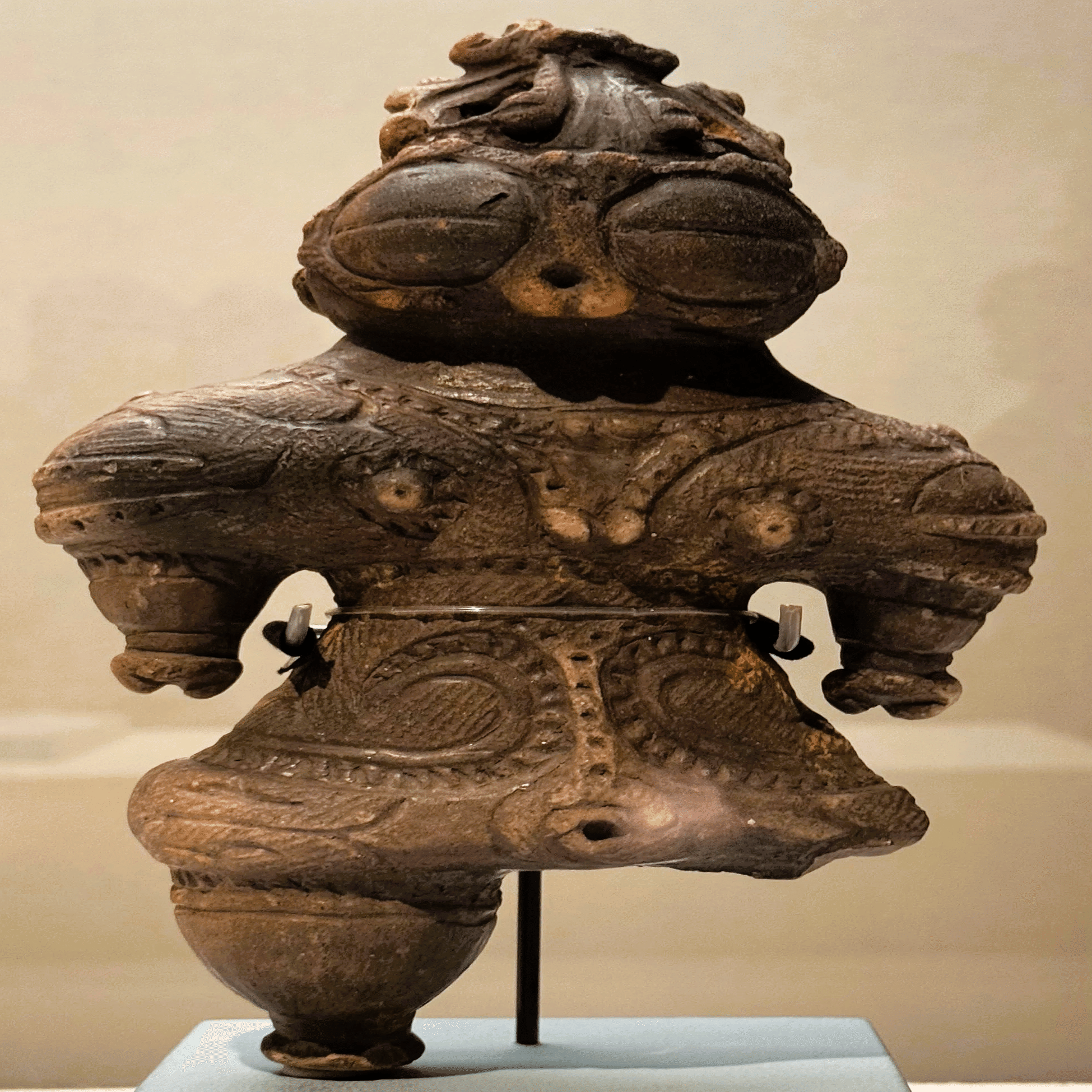 遮光器土偶を考える 京都文化博物館 「どっグ〜な展覧会」｜鴨東