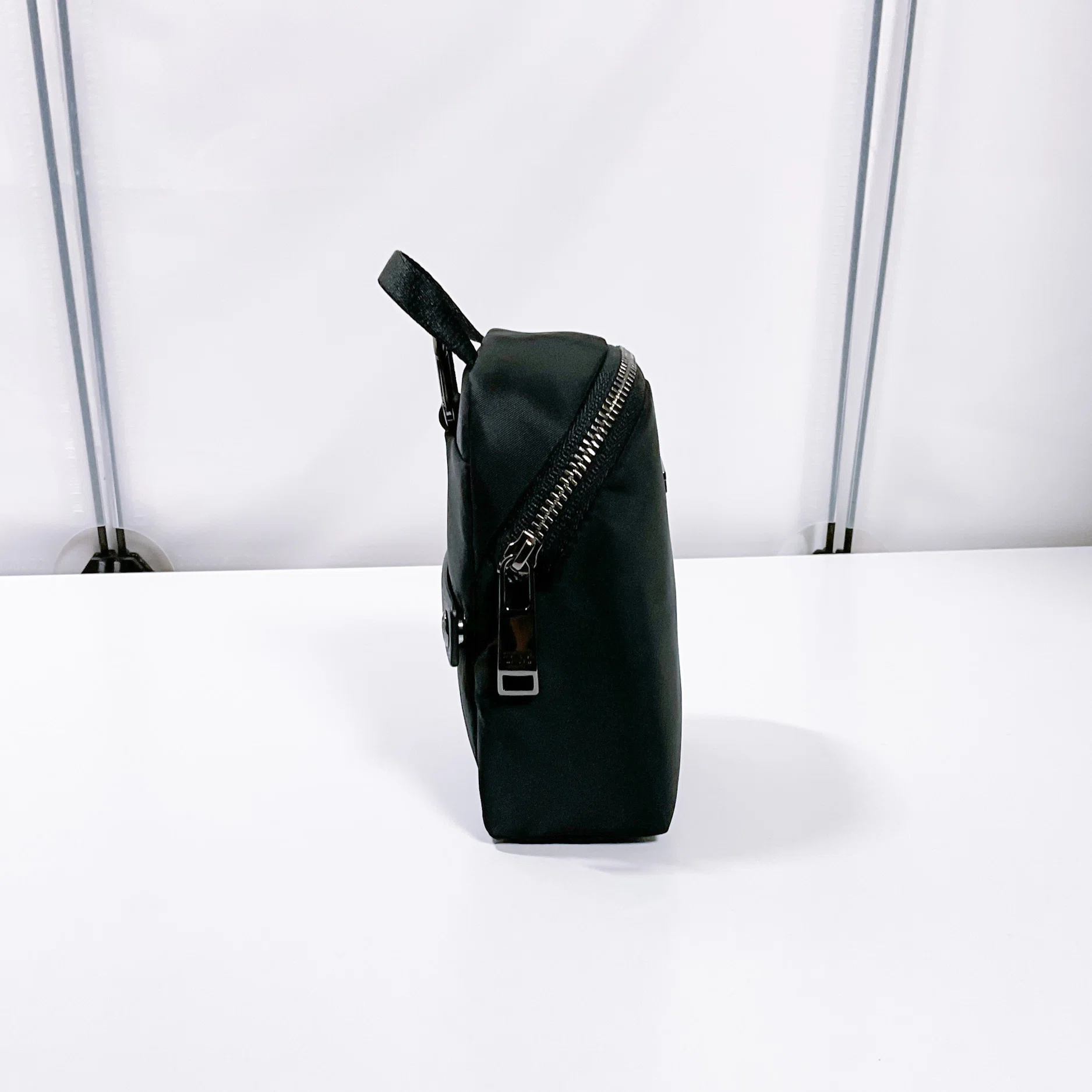 A6サイズの小型ポーチ】TUMI「チャーム・ポーチ」レビュー【ファスナー 