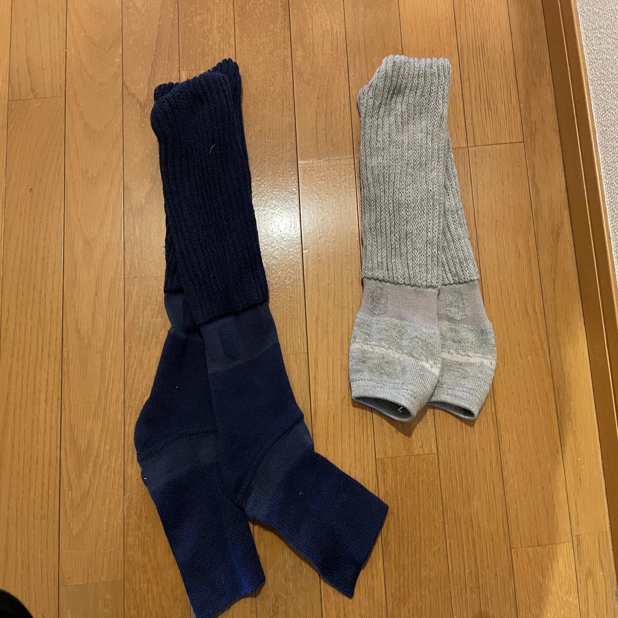 まるでこたつレッグウォーマー」VS「おやすみスイッチ」をガチ検証 