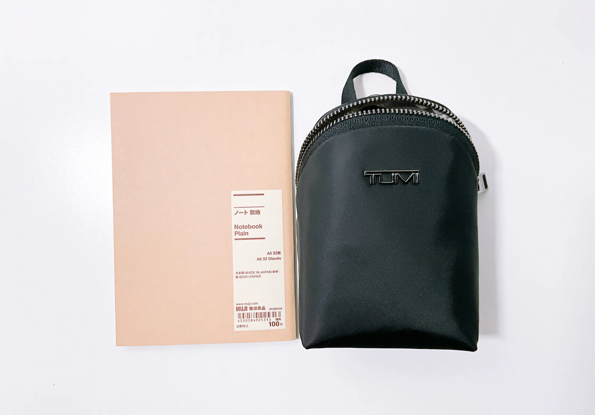 A6サイズの小型ポーチ】TUMI「チャーム・ポーチ」レビュー【ファスナー