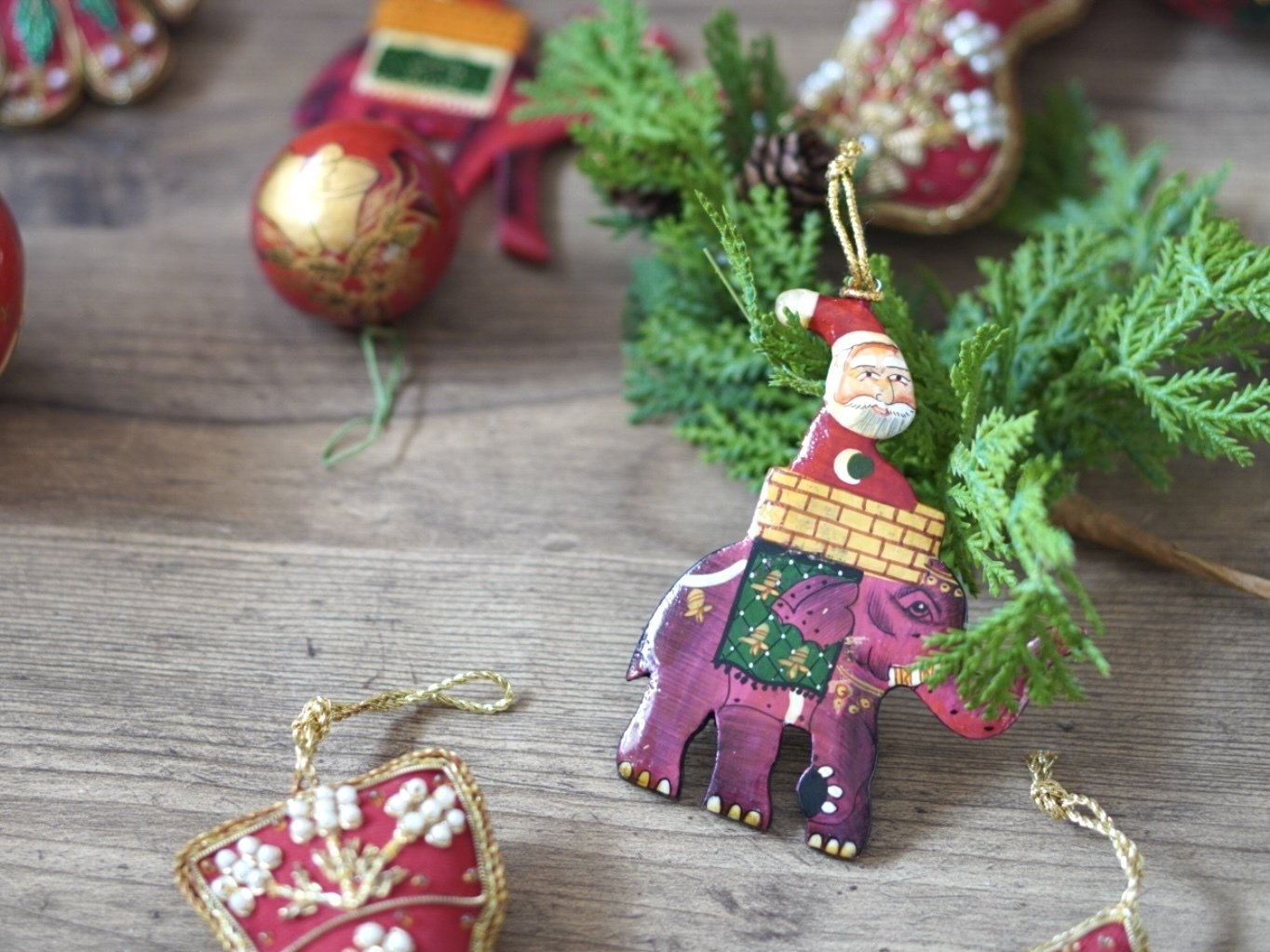 旅するオーナメント ーインドのエロ目サンタを飾る季節が来たー｜ゆっ