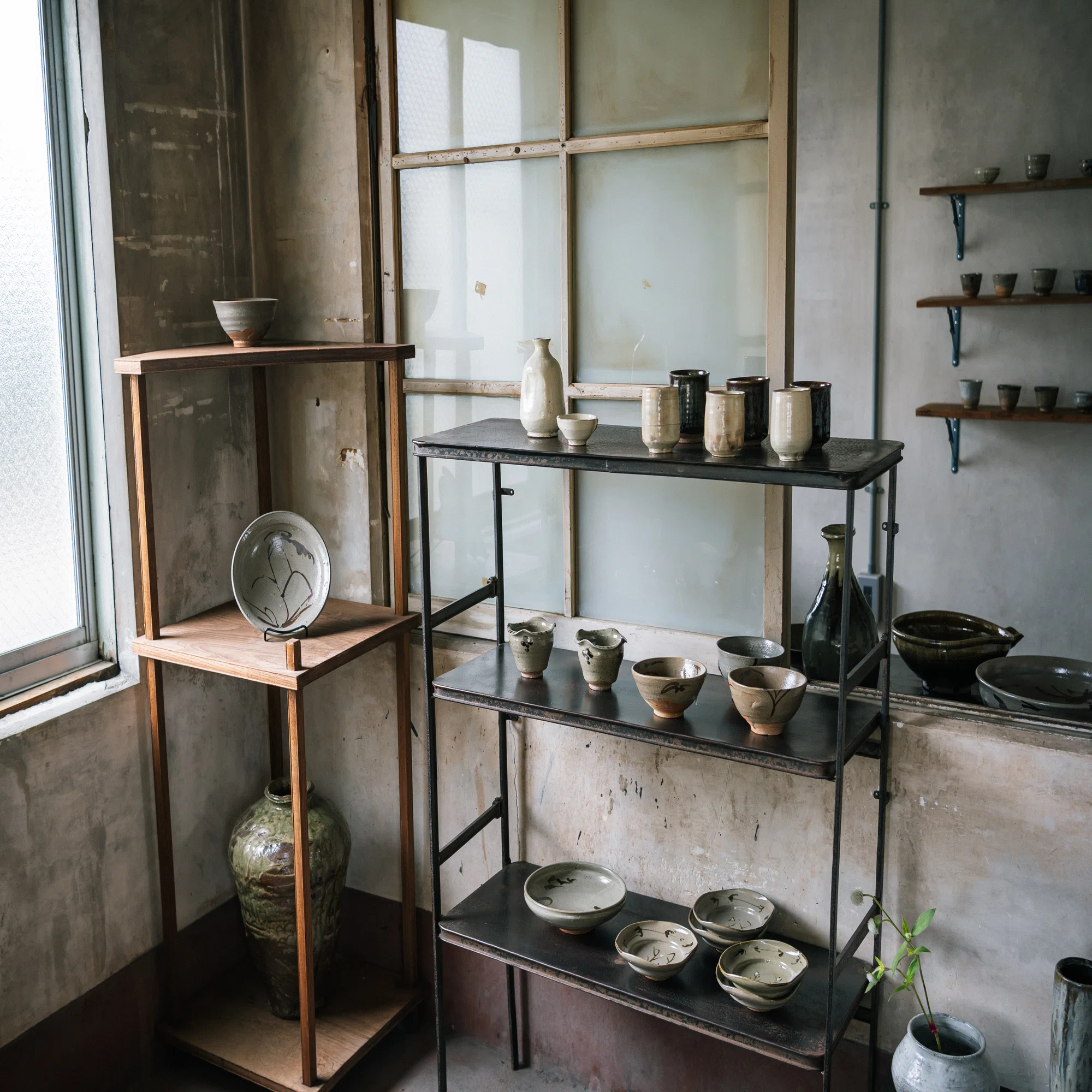 明日からいよいよはじまります。「吉野 魁・吉野 敬子 遺作展 『古唐津 