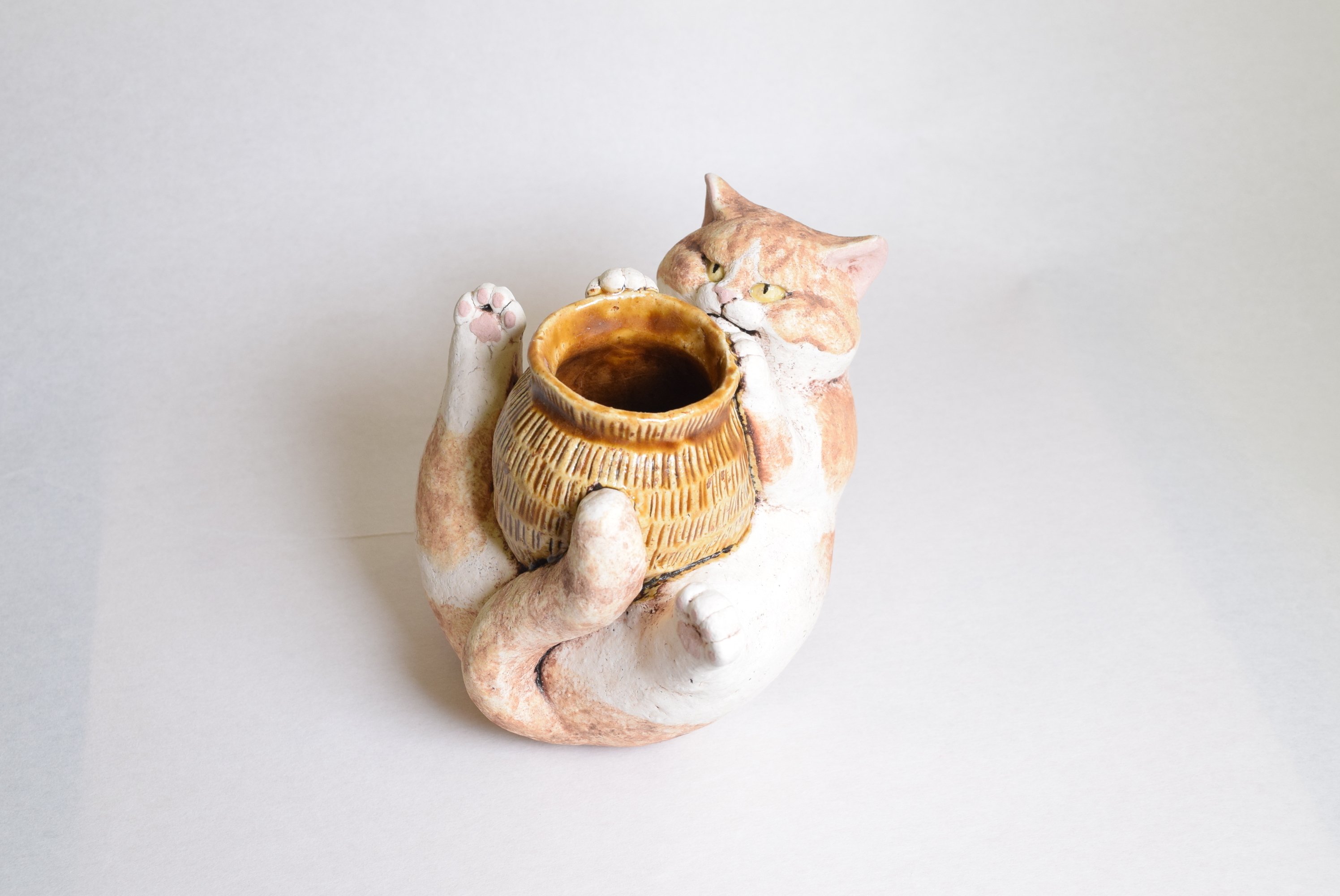 わらび店長と仲間たち2025 出展作家紹介【白亜器】｜王冠印雑貨店