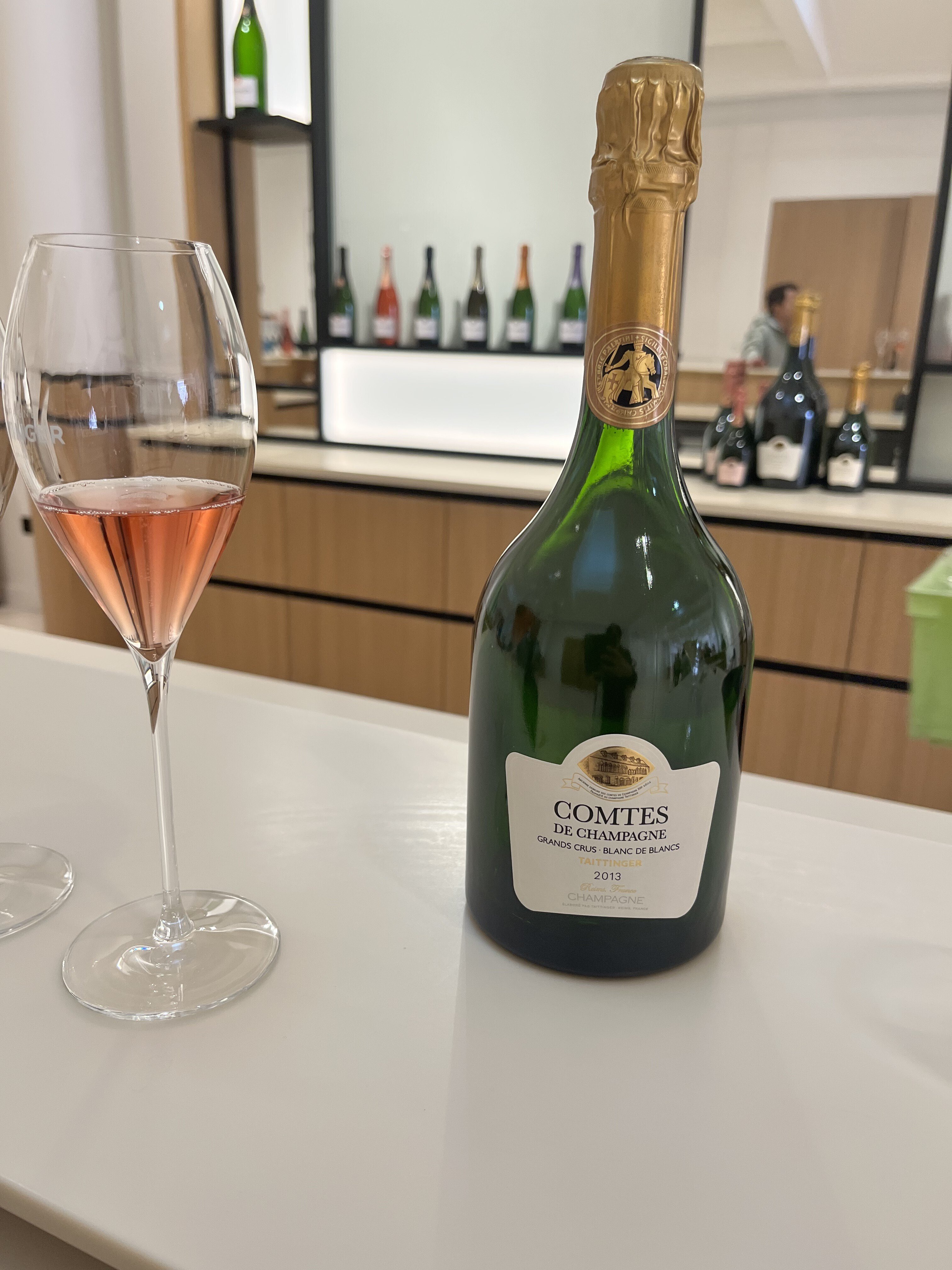 海外旅行｜🇫🇷 フランス｜ワイン沼にハマる方法1 ｜レストラン活用