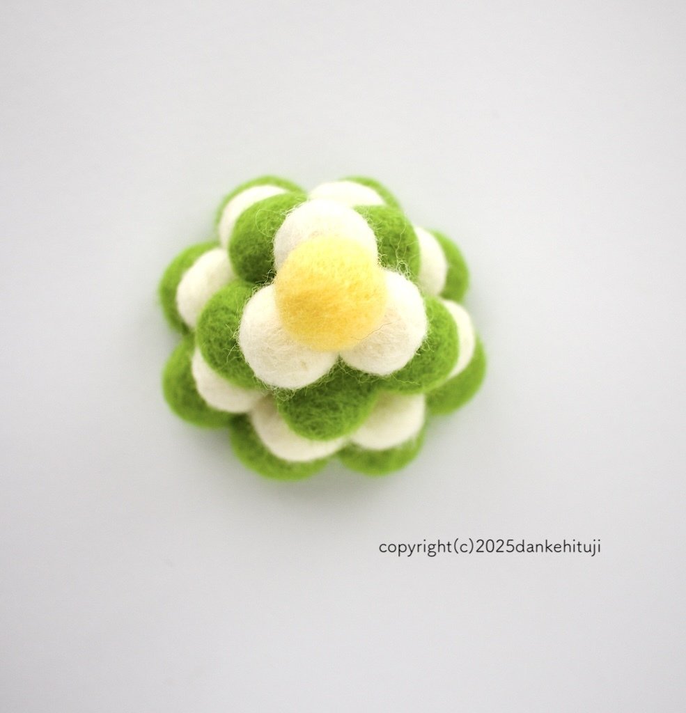 467.【作品紹介】羊毛フェルト クリスマスツリー｜だんけひつじ