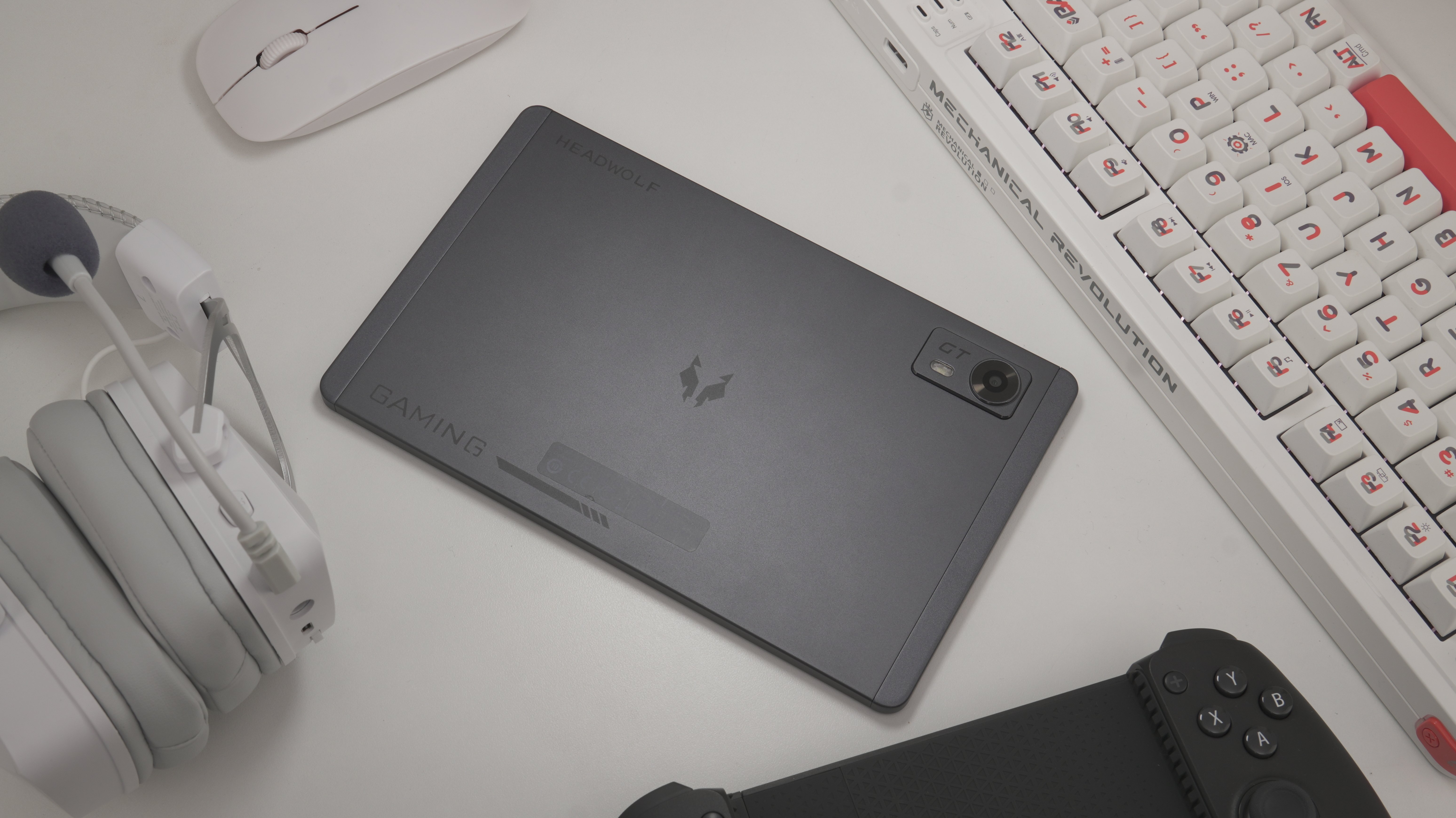 Headwolf Titan1 タブレット【コントローラー付き】 28%OFF】Headwolf Titan 1が専用コントローラー付きで実質48,999円！高