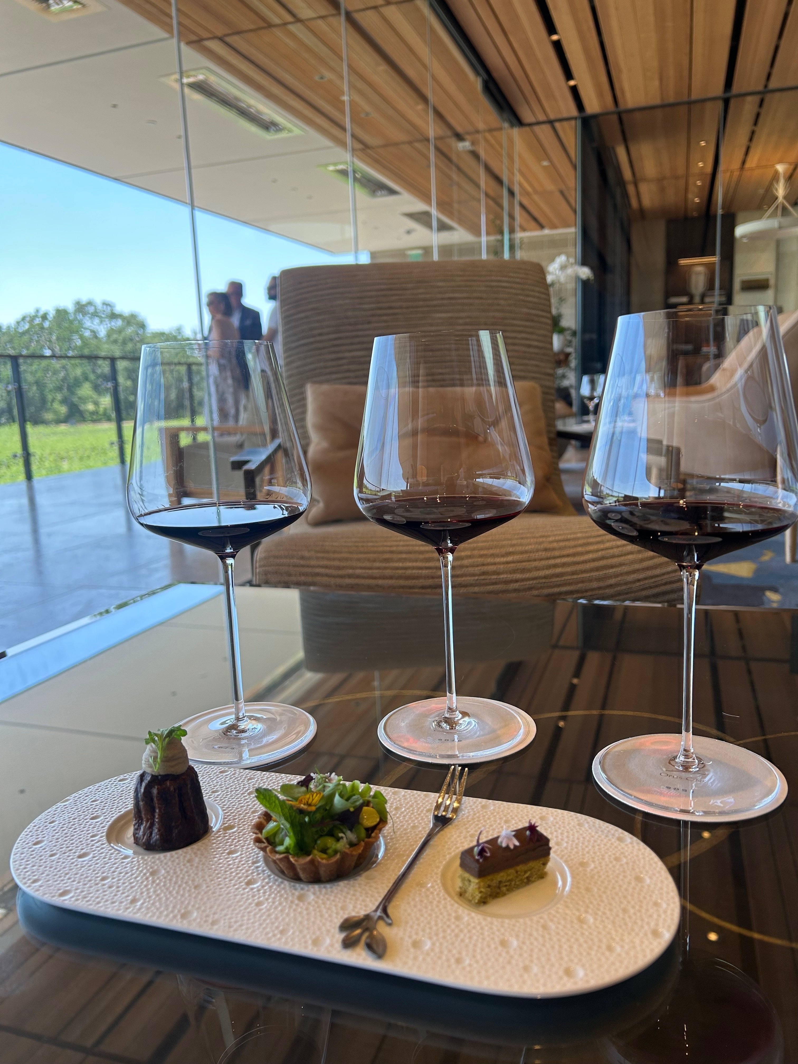 OPUS ONE 家具 サイドテーブル インテリア 高級ワイン オーパス OPUS ONE 家具 サイドテーブル インテリア 高級ワイン オーパス 【公式