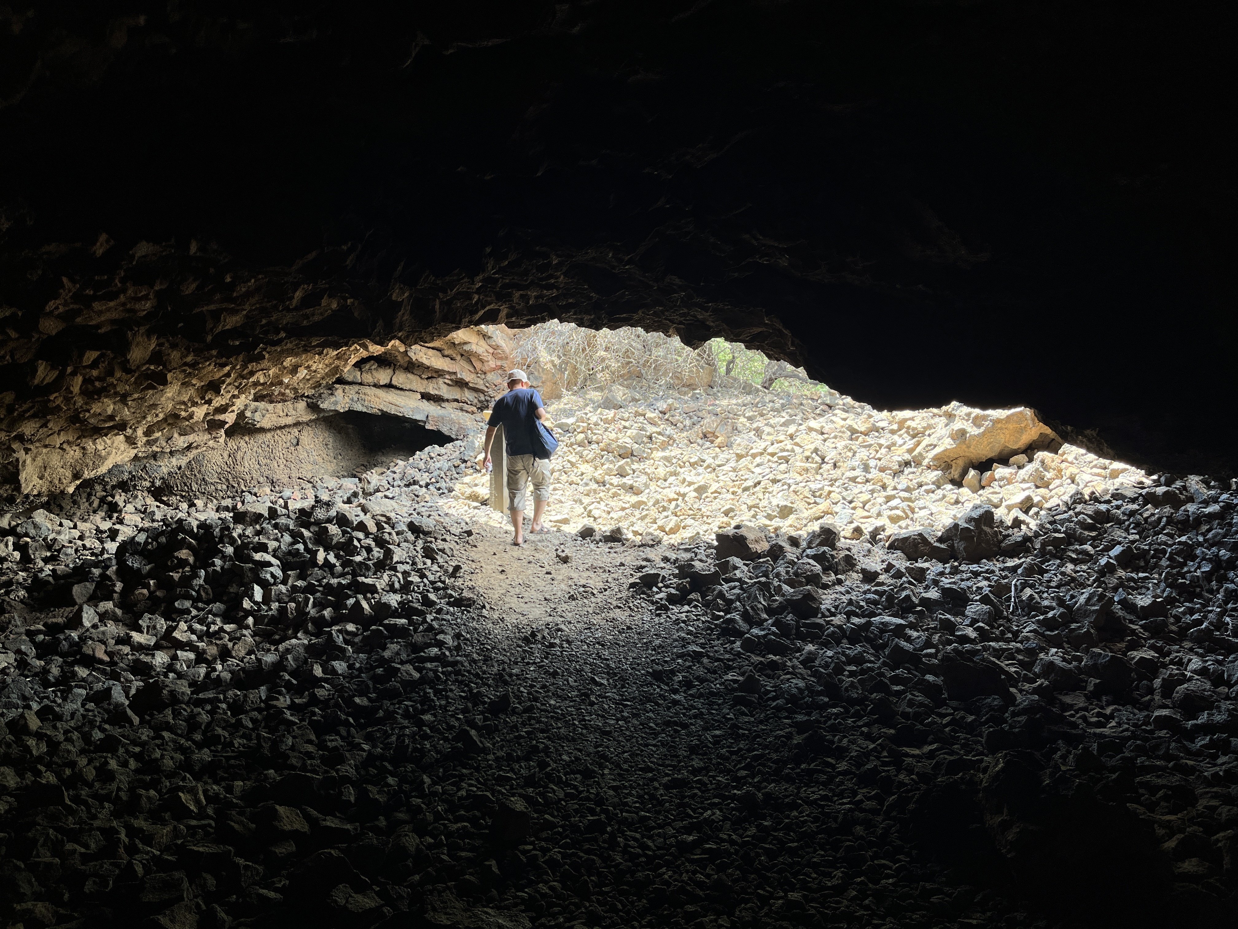 ハワイ島2025 #13 | オーラが見える洞窟と、静かに刻まれた