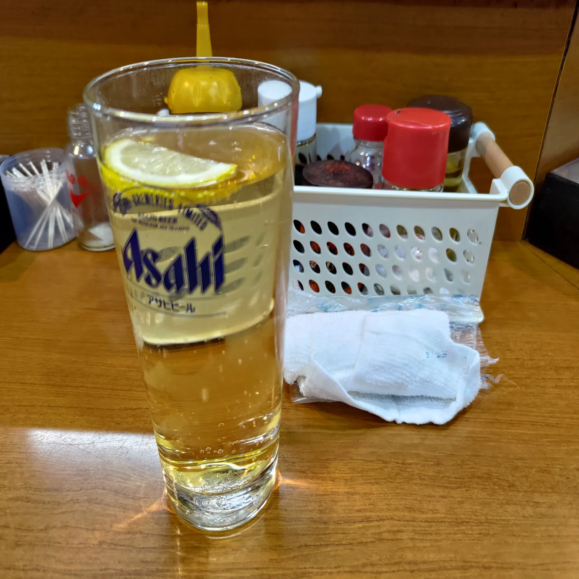 0739】綾瀬のもつ焼き大松さんを久しぶりに訪問、カシラとタンを肴に 