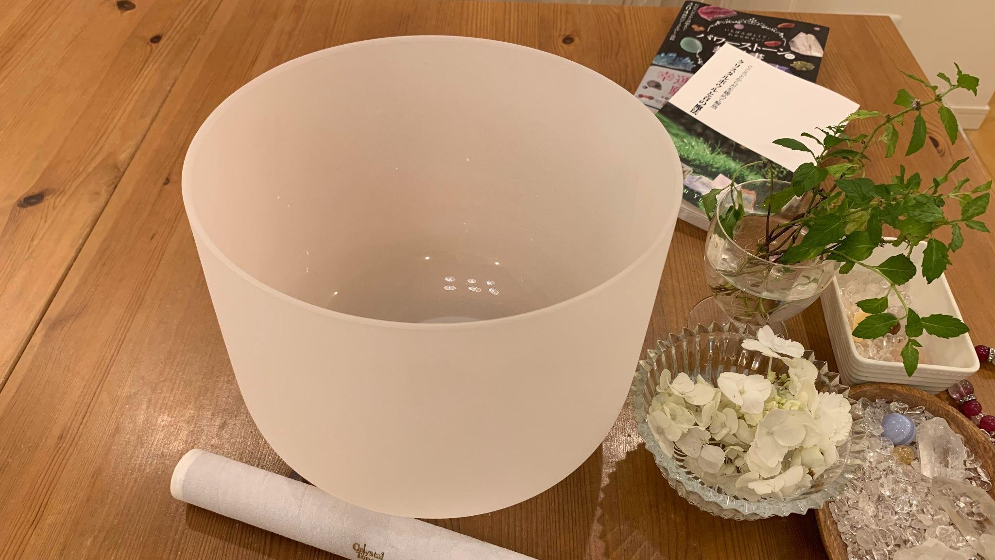 クリスタルボウルに出会った日 — 50代で新しい希望を手にした｜璃波