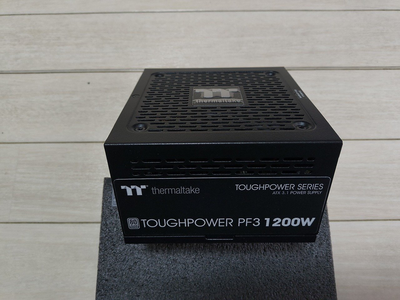 大容量1200WでコンパクトなATX電源：Thermaltake TOUGHPOWER PF3 1200W