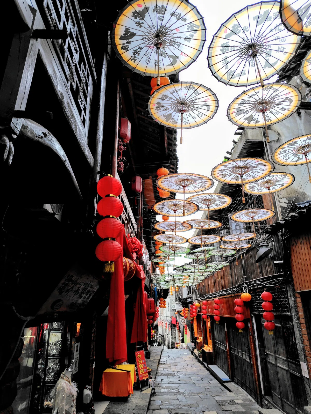 中国古鎮、古城巡り②芙蓉鎮|kuroinutraveler