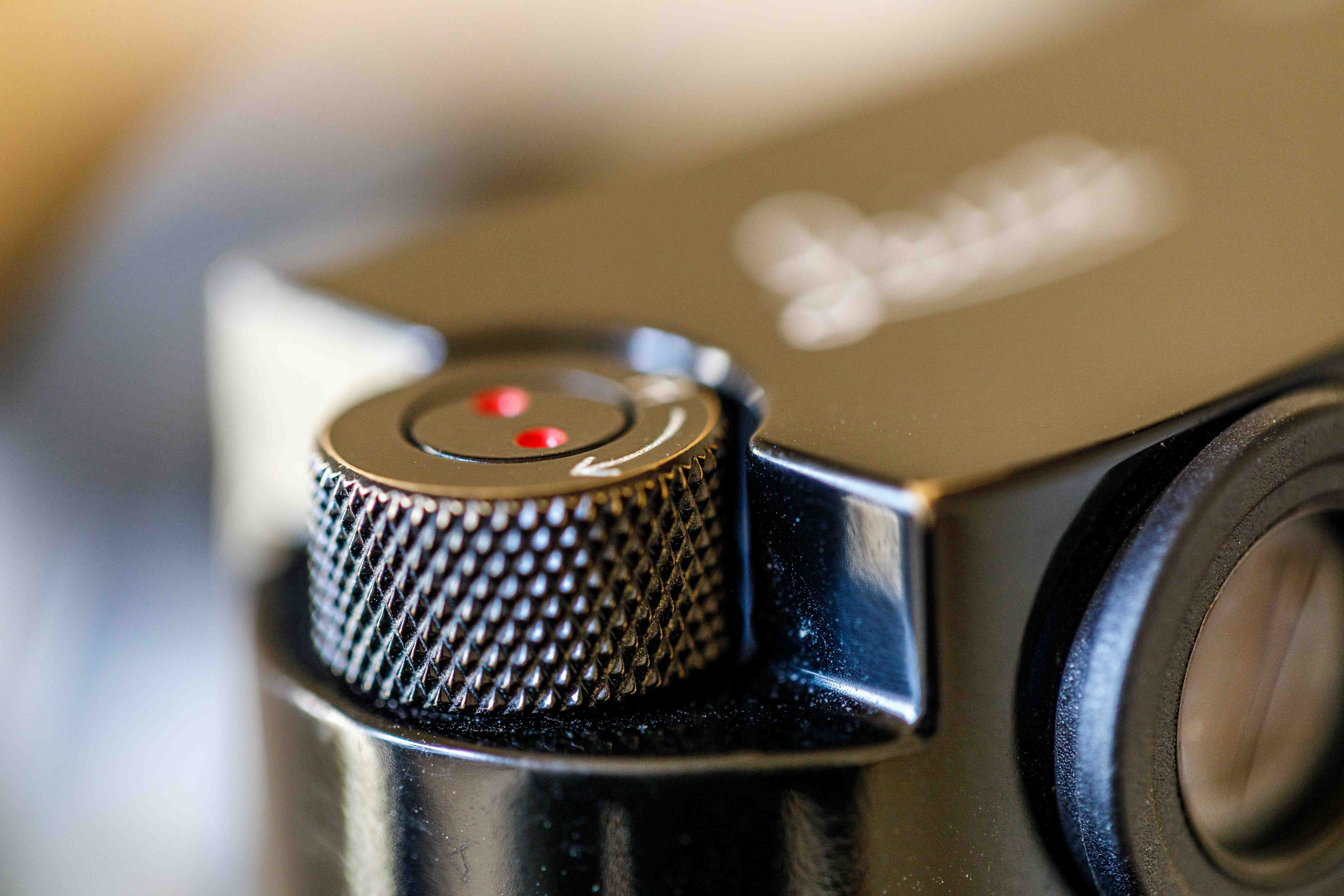 LEICA MP 0.72 ブラックペイントを5年使った感想｜MOJA MOJA