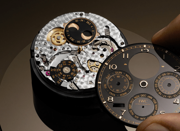 2025年11月15日最新】ロレックス「サブマリーナー デイト デスク