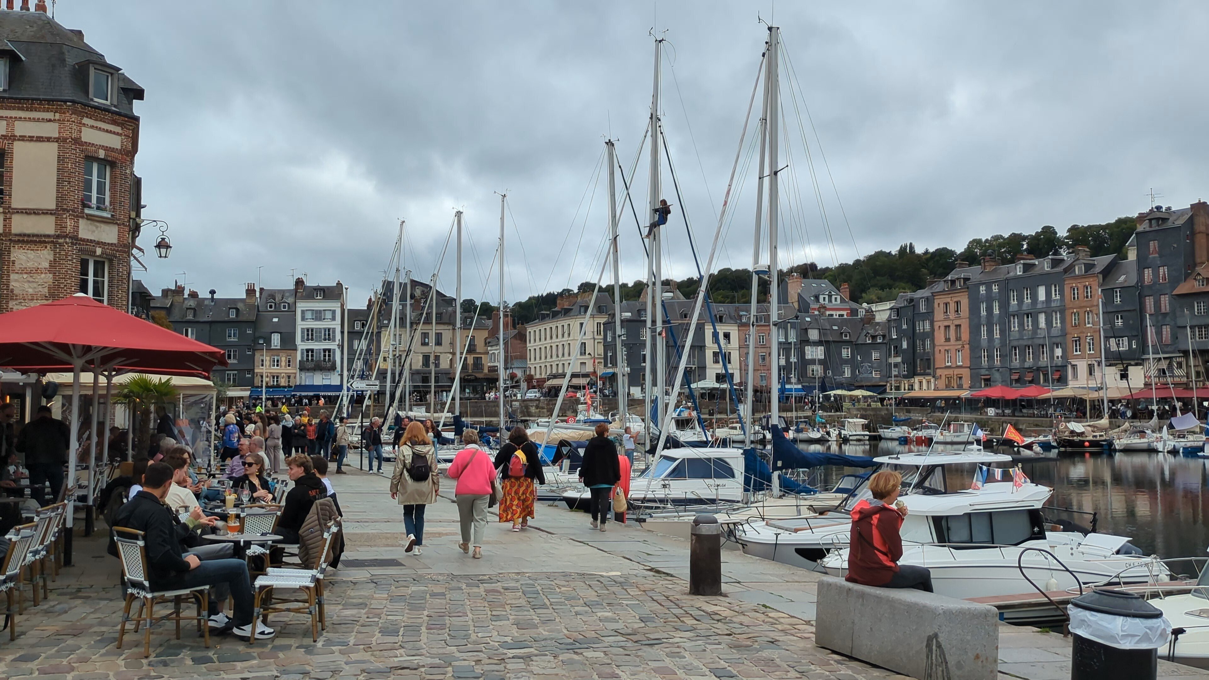 真作 フランス オンフルール港 東光一 旅行】🇫🇷フランス旅行_vol.07:画家に愛された港町、オンフルールを