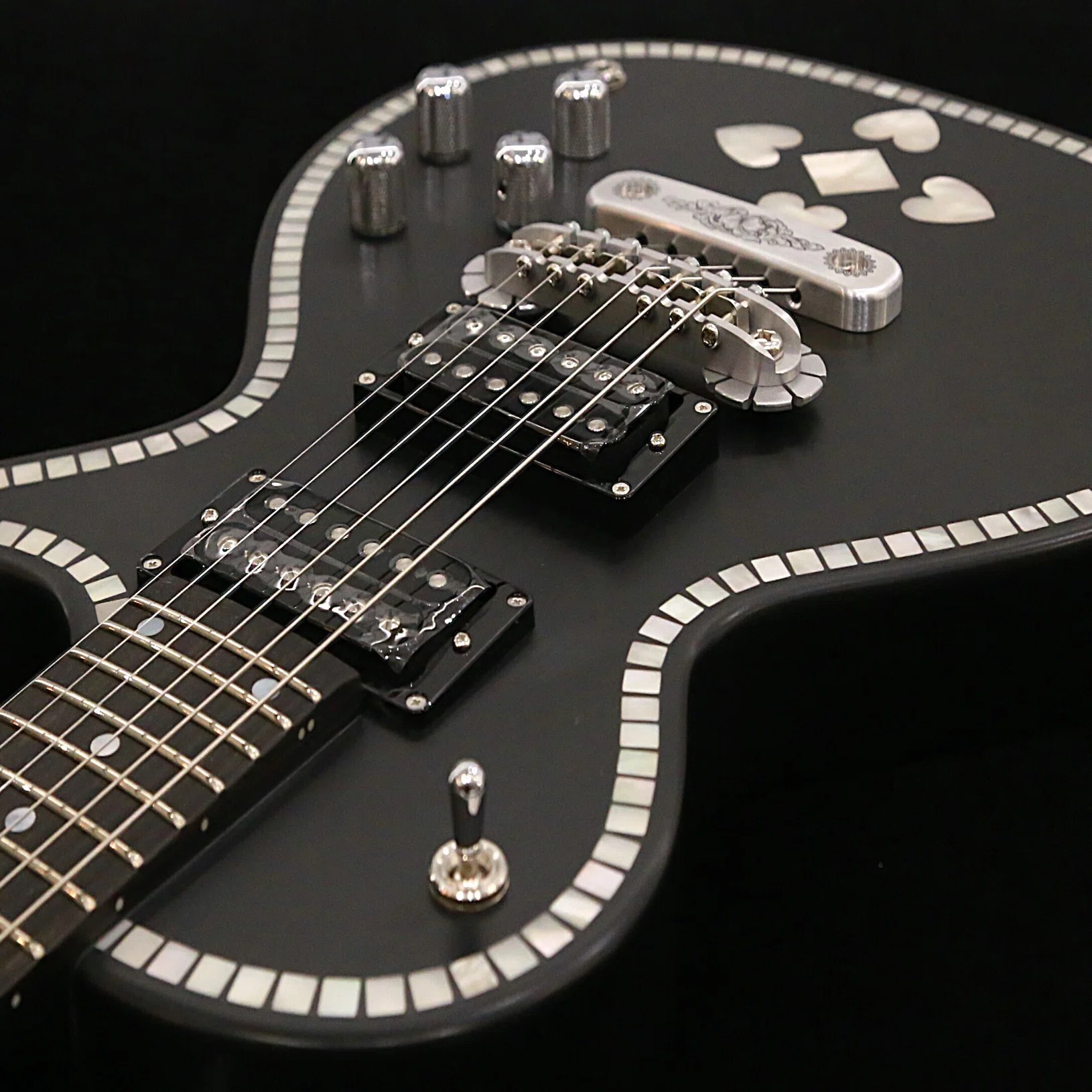 新製品】ゼマイティスのインレイ・フロント「IFG-AC-24 Heart, Black 