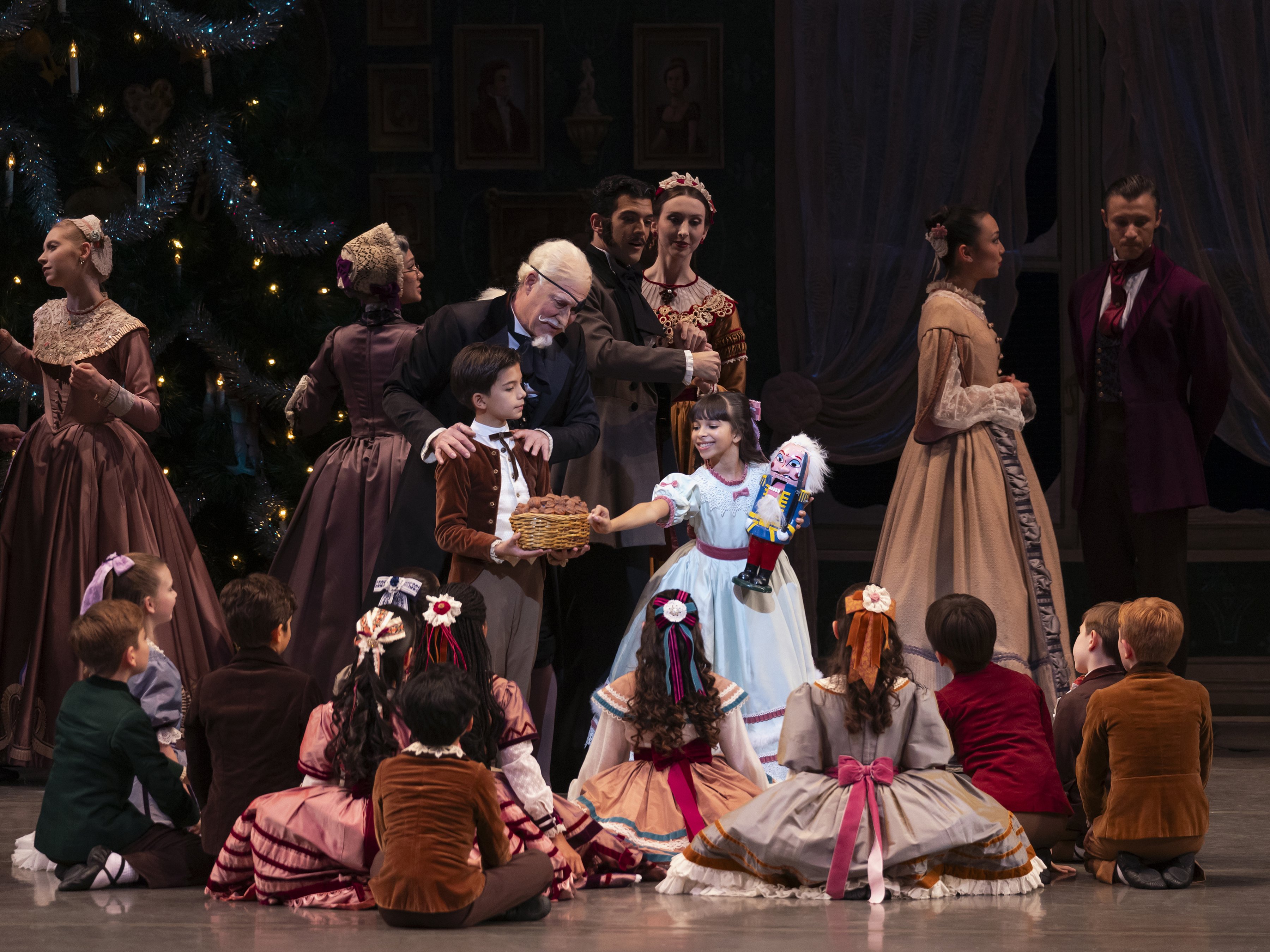 ニューヨーク・シティ・バレエから到着：2025年バランシン版『くるみ