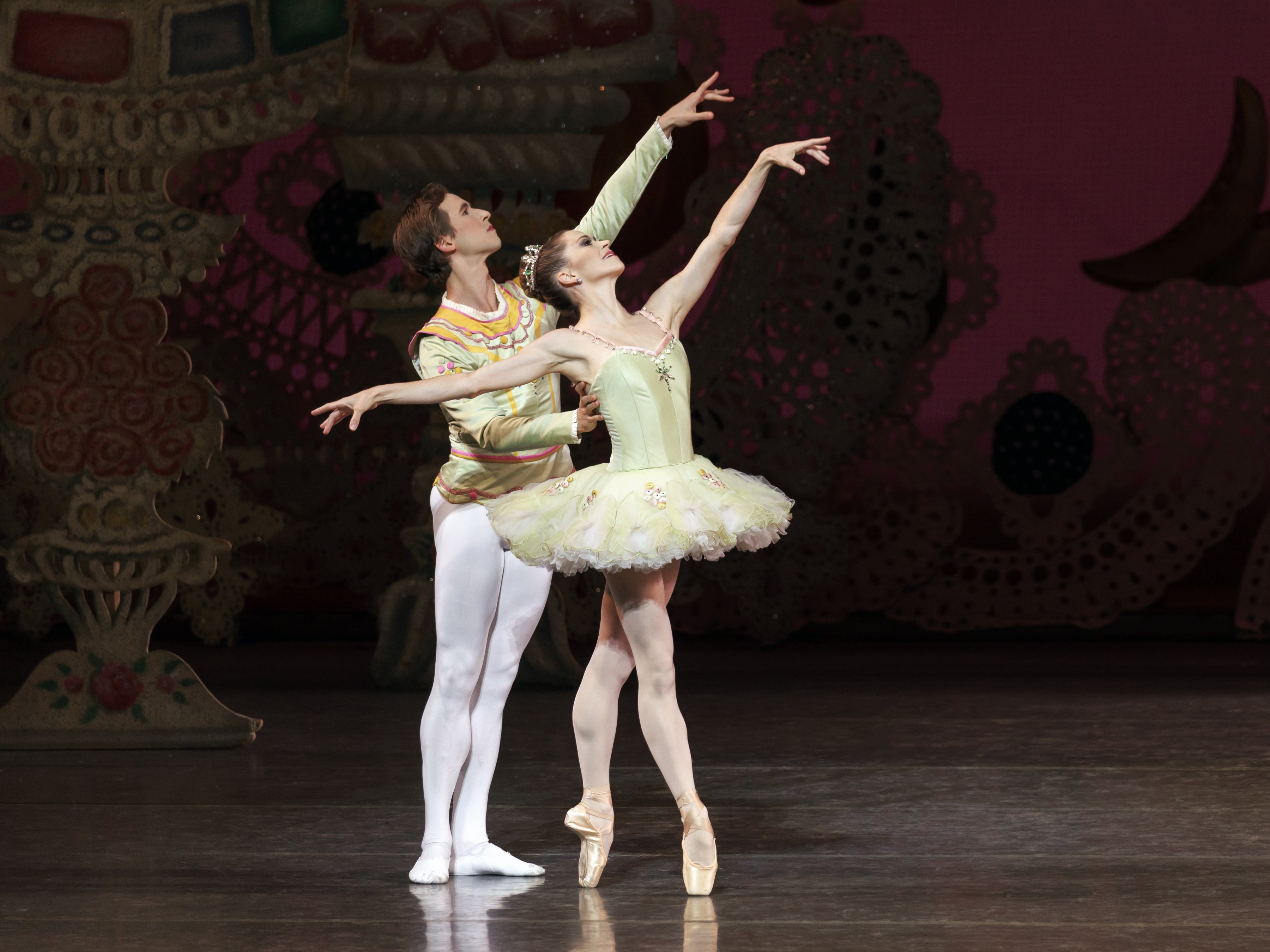 ニューヨーク・シティ・バレエから到着：2025年バランシン版『くるみ