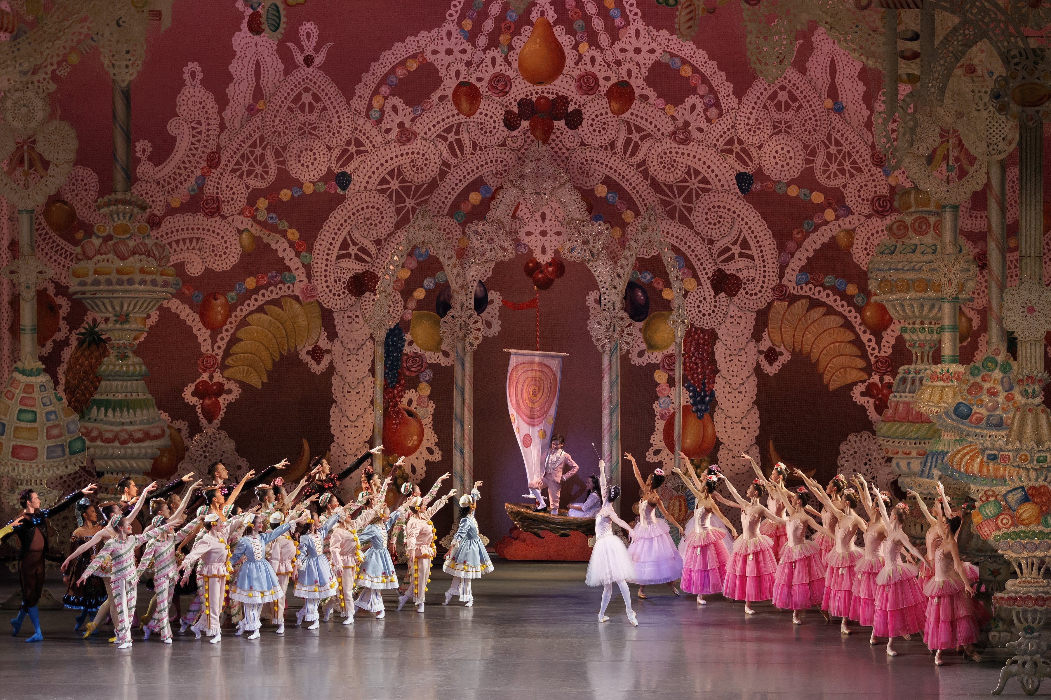 ニューヨーク・シティ・バレエから到着：2025年バランシン版『くるみ