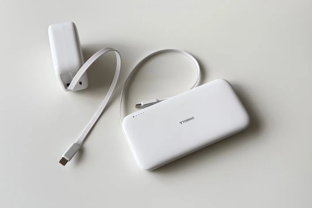 ケーブル迷子と決別。巻取り式充電器 TORRAS FlexLine 67W が充電