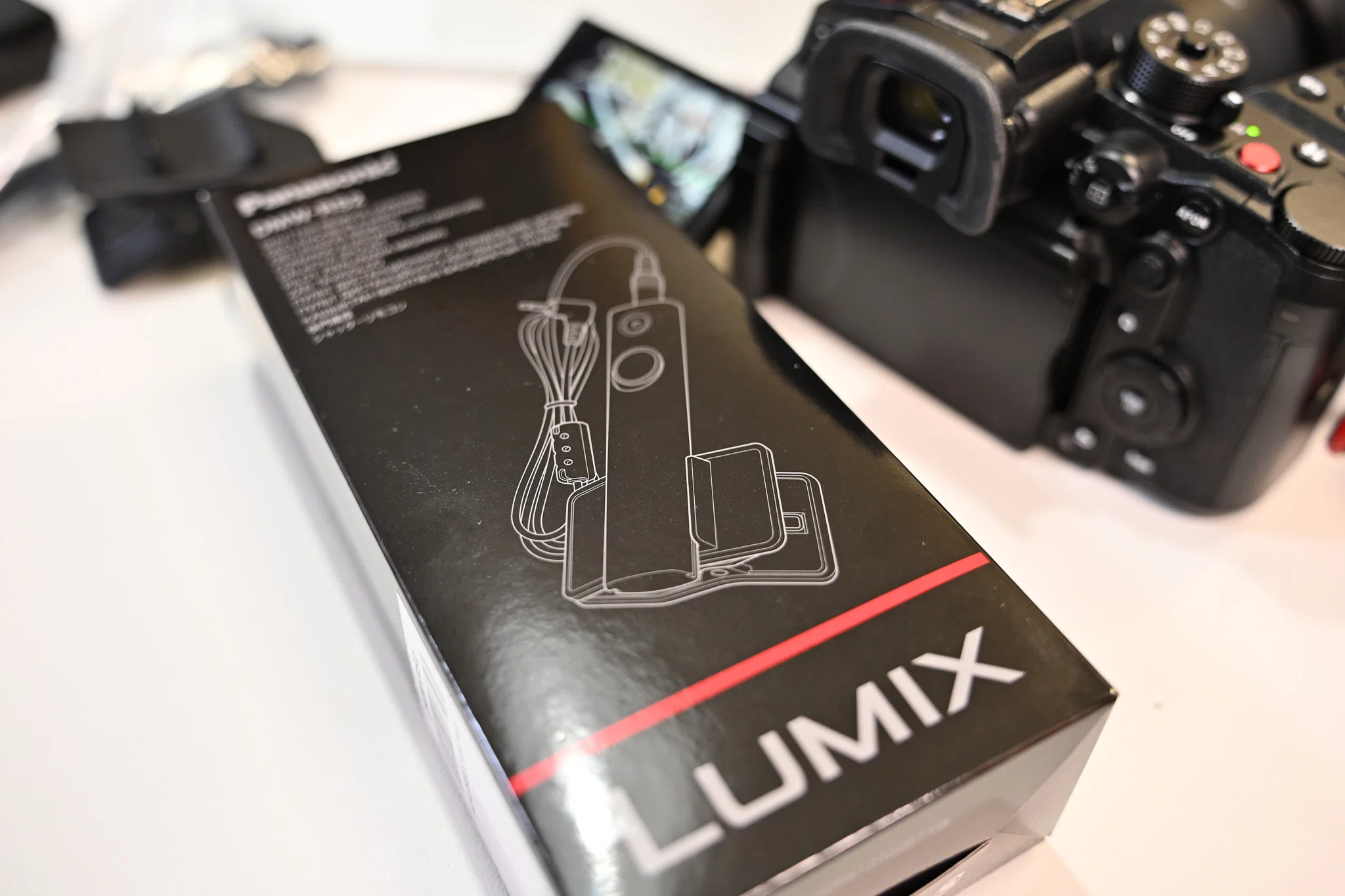 Panasonic パナソニック シャッターリモコン ルミックス ブラック 外径寸法:約幅25mm×高さ119.8mm×奥行き14.2mm DMW-RS2 パナソニック LUMIX シャッターリモコン DMW-RS2