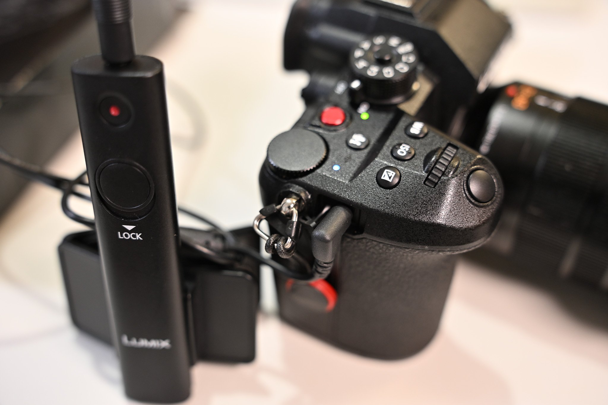 レビュー】LUMIX DMW-RS2レビュー：花火撮影の必需品を忘れた僕を救っ