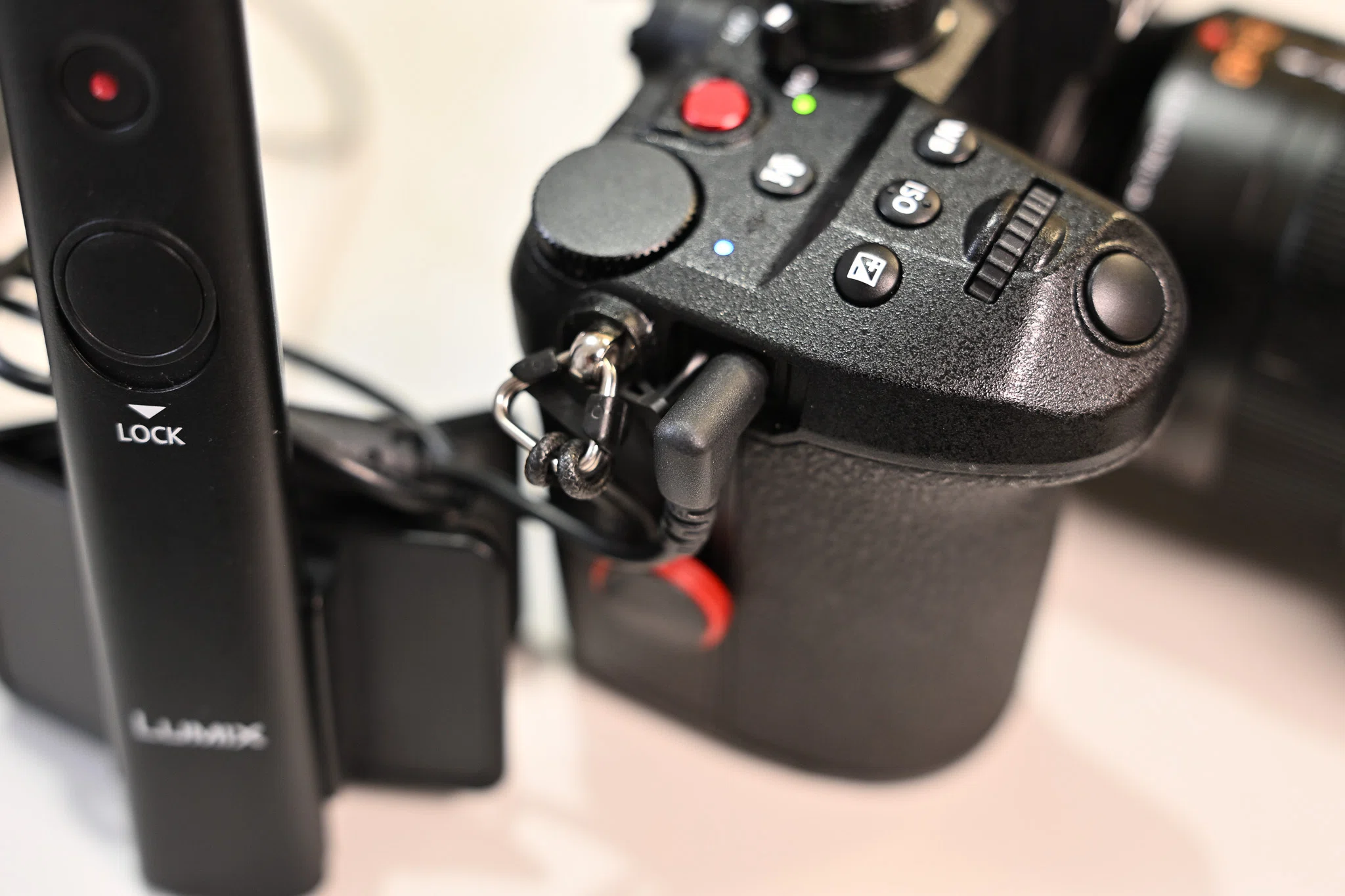 レビュー】LUMIX DMW-RS2レビュー：花火撮影の必需品を忘れた僕を救っ