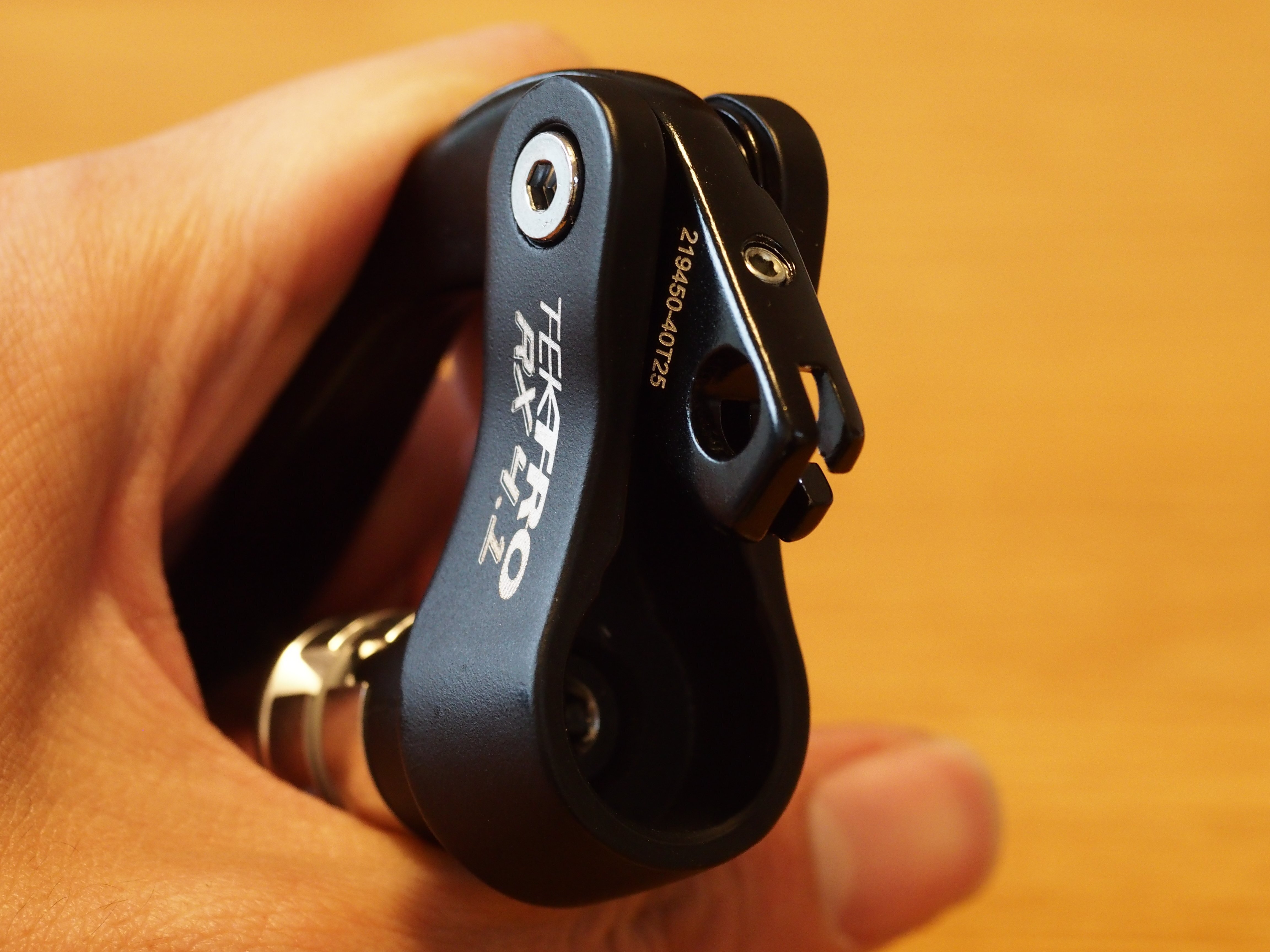 TEKTRO エアロブレーキ RX4.1をブルホーンハンドルに取り付ける