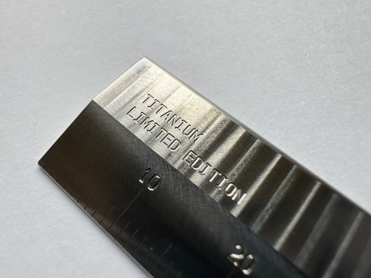 ULTIMATE STATIONERY REVIEW】#002 【1万円の定規】REAL EDGE Titan 
