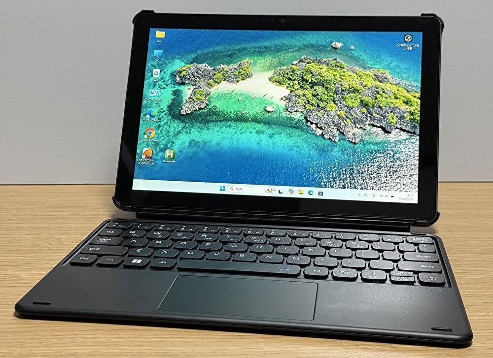 試用のみ「CHUWI Hi10 X2」10インチタブレット/純正キーボードセット CHUWI Hi10 X2、10インチ 2 in 1のキーボードセットが販売に。実機使用