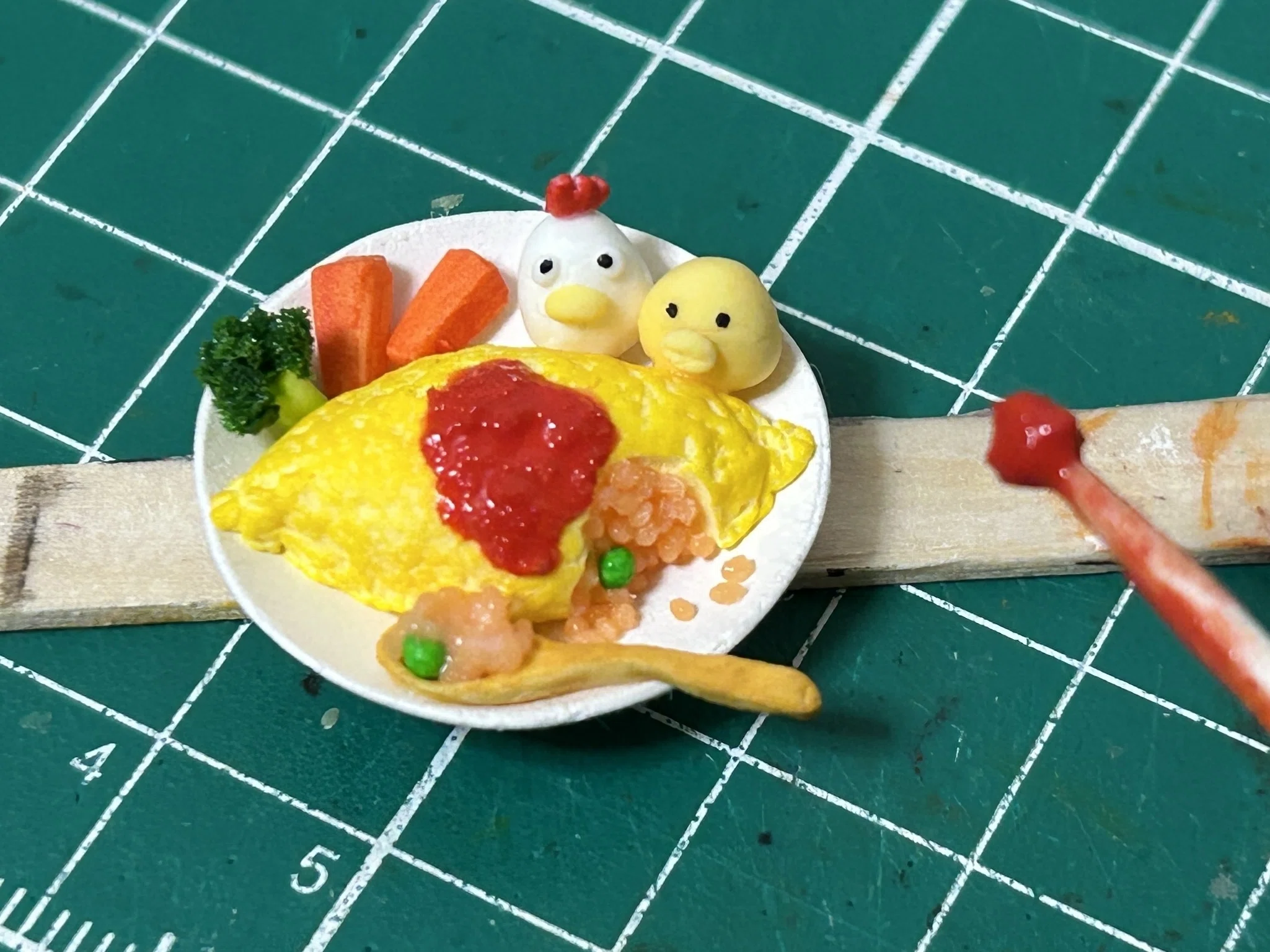 ミニチュア】オムライス〜with ニワトリとヒヨコ〜｜goriy66