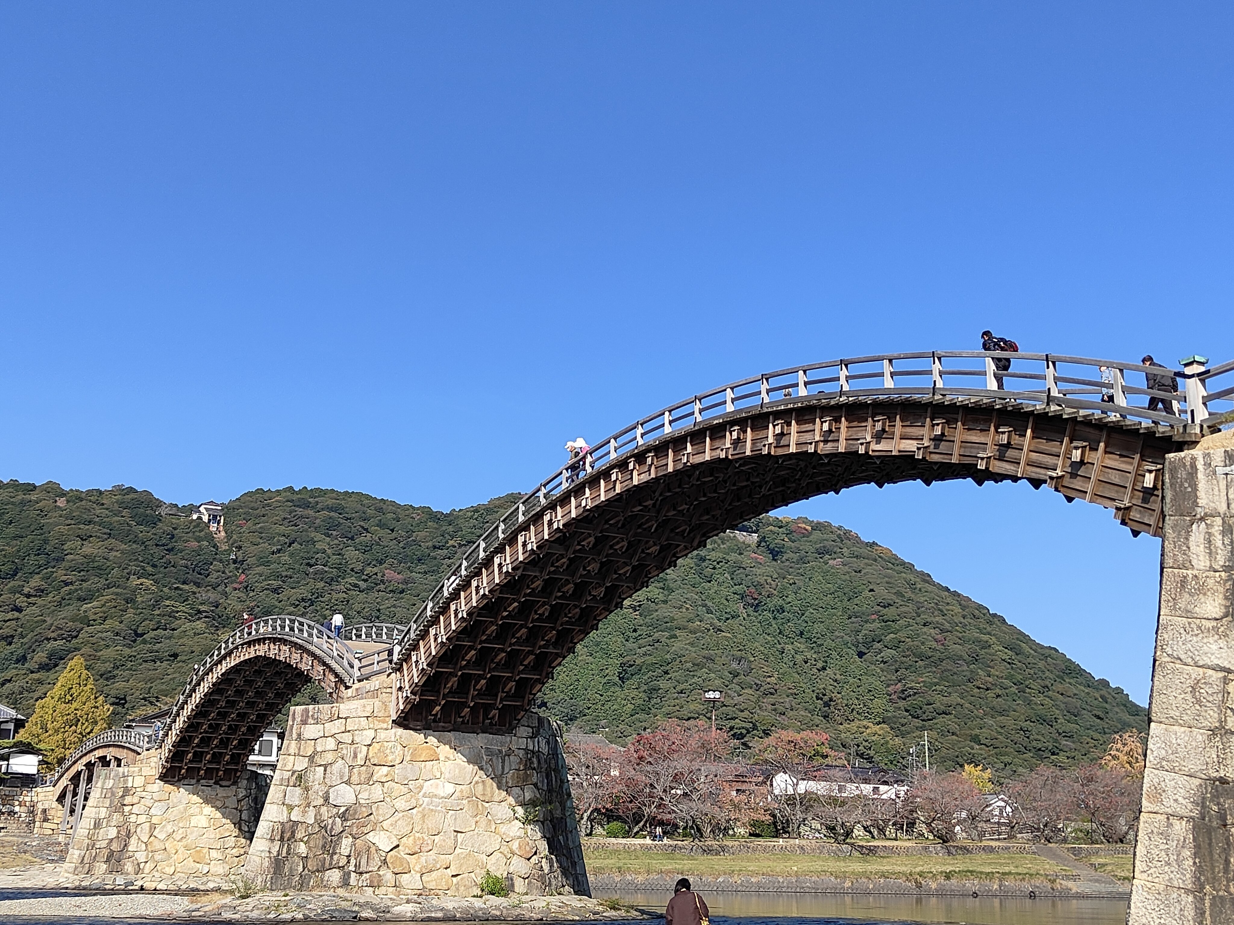 今日は．．．錦帯橋（岩国市）と紅葉を楽しみにツーリング｜今日は何しよう