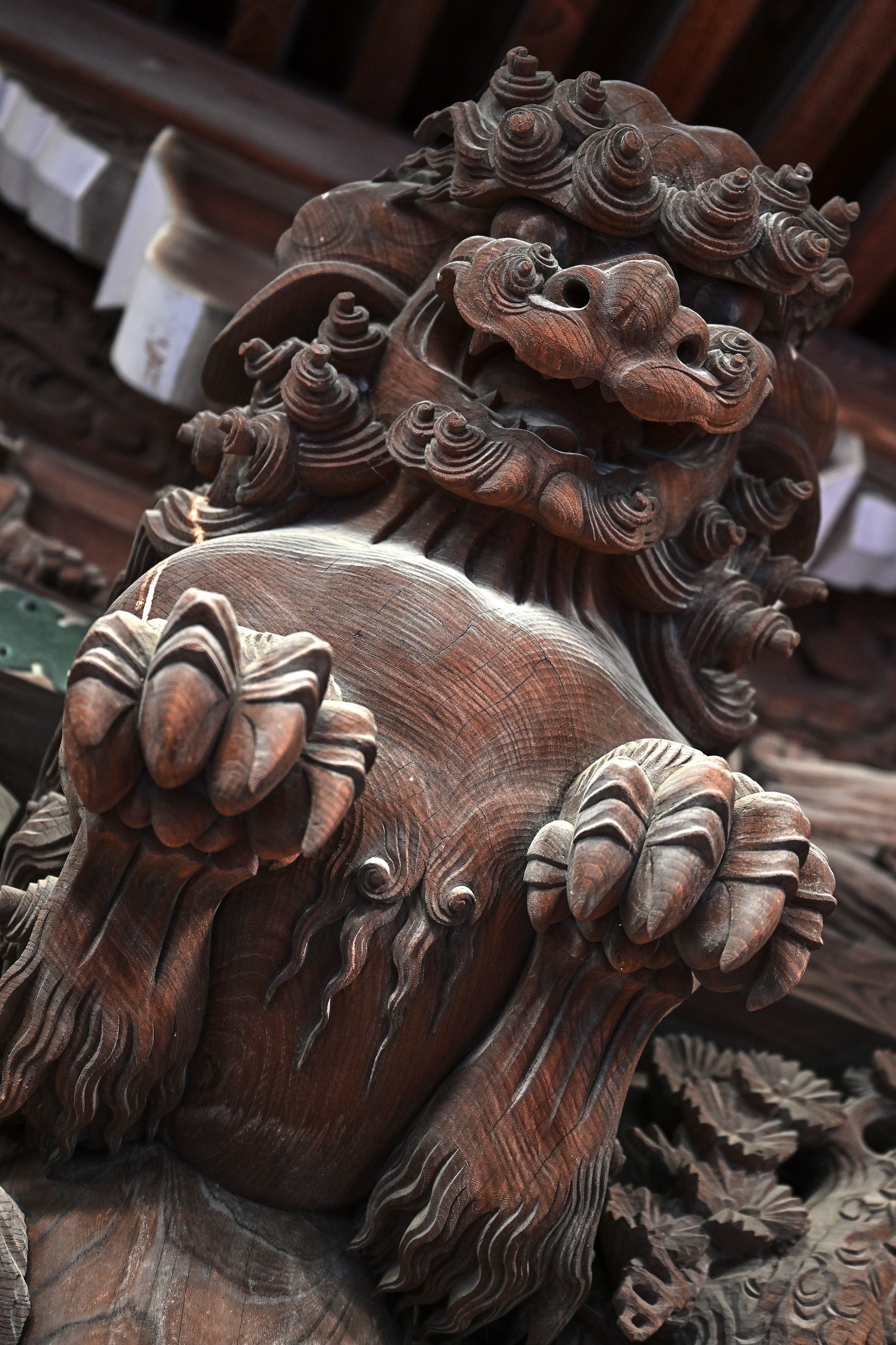 彫刻のお寺 （Z9 : NIKKOR Z 24-70mm f/2.8 S II） ｜シェル
