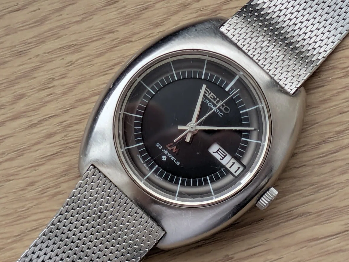 No.348 | Seiko | 5606-6000 | ガラス内側が曇る時計｜とある猫好き