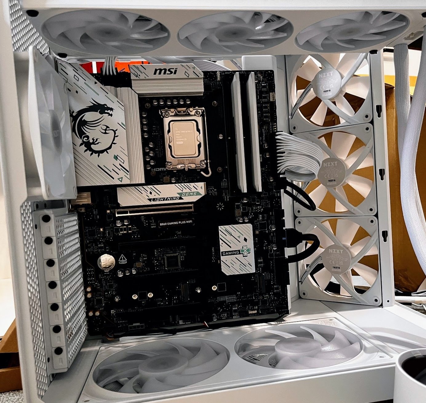 初めてのホワイト自作PC｜NZXT H6 FlowとMSIで組む高冷却ゲーミングPC