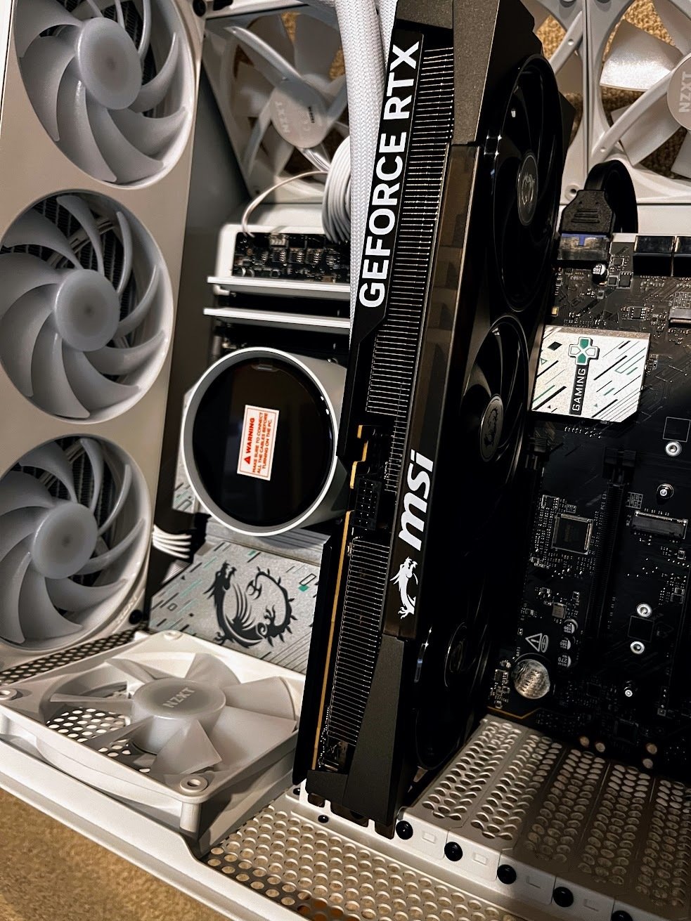 初めてのホワイト自作PC｜NZXT H6 FlowとMSIで組む高冷却ゲーミングPC