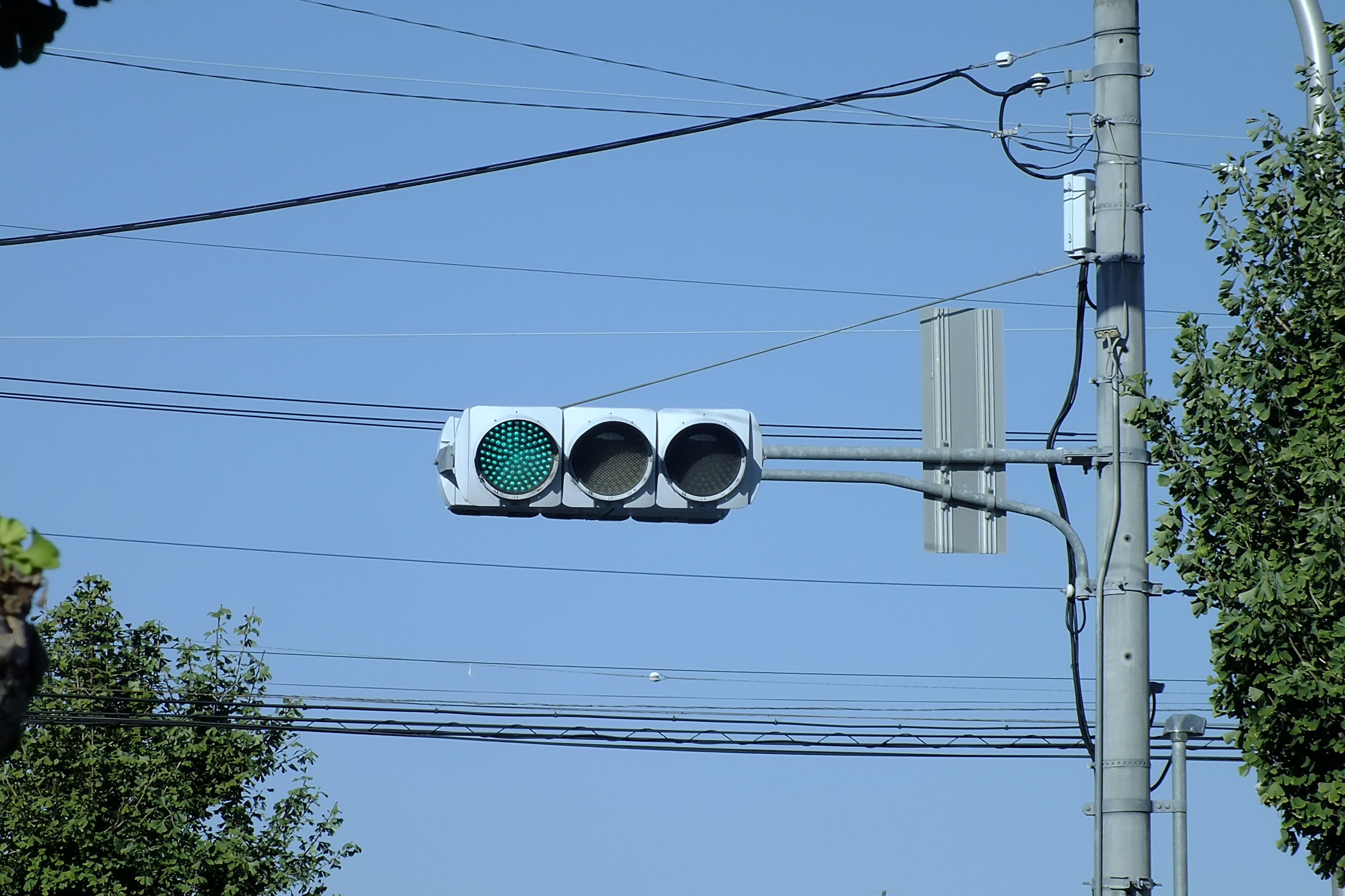 高崎-645】高崎市新町にある信号電材薄型面拡散ユニット短フードと信号