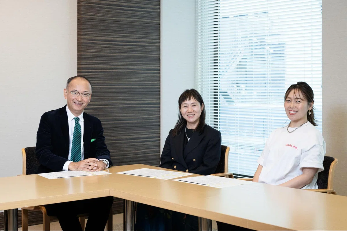 左より新谷さん、角田さん、小林さん